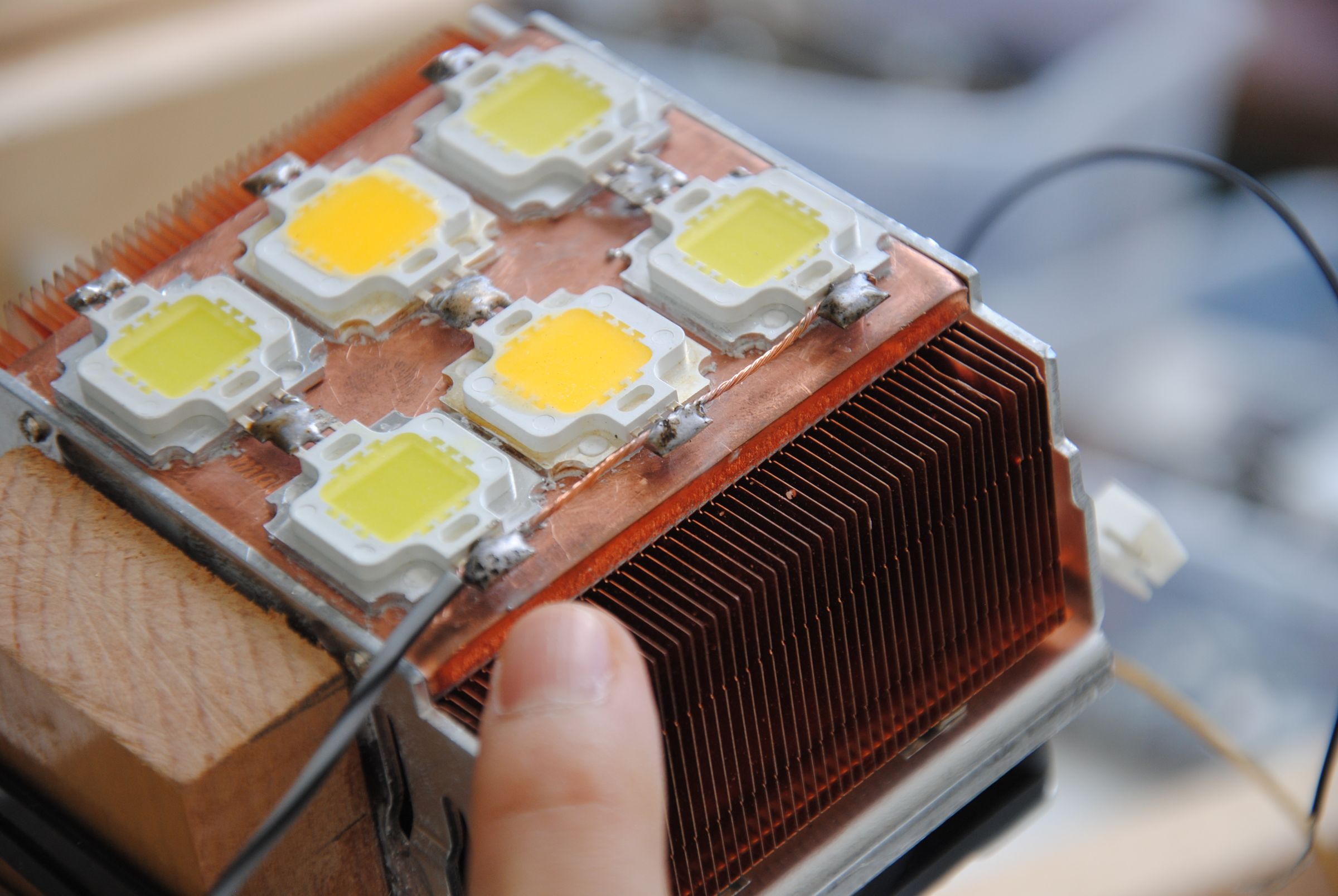 Articulating 70W Spectrum-Balanced LED Panel : 10 Steps (with Pictures ...