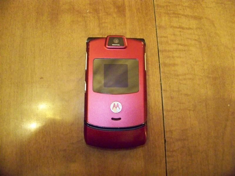 Motorola Razr Flip Phone Red