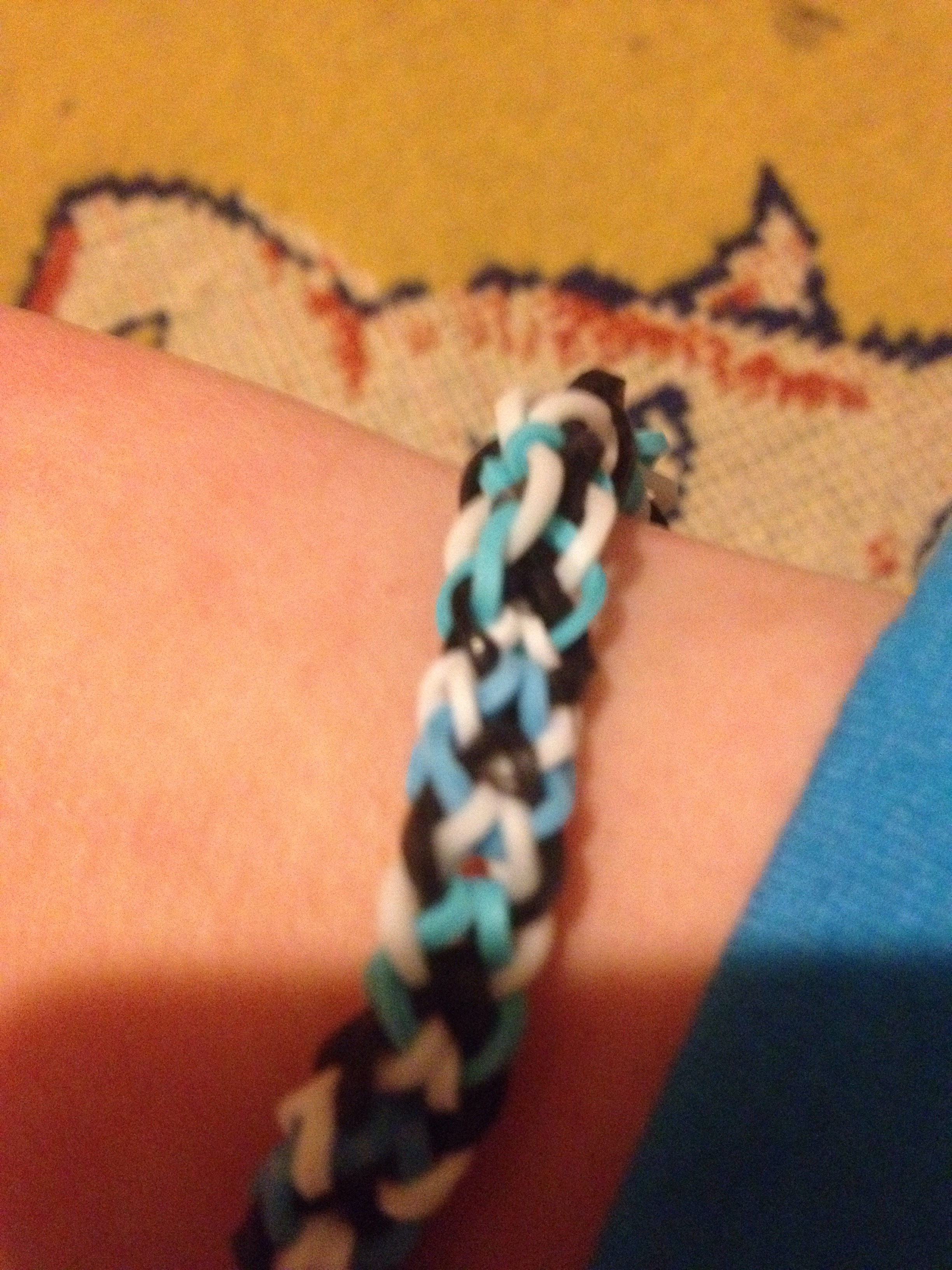 Make A Rainbow Loom Inverted Fishtail