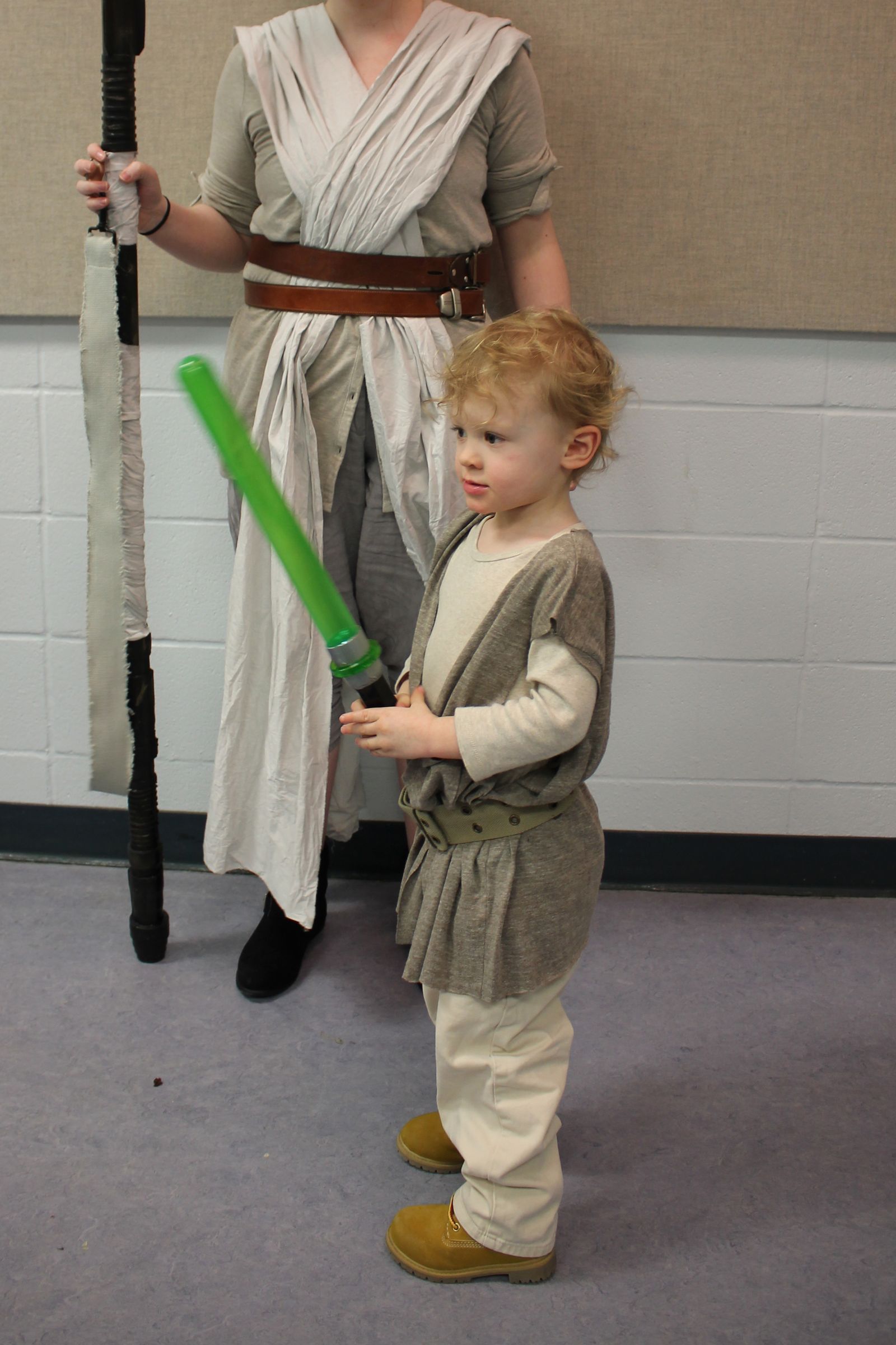 Super Quick Last Minute Toddler Jedi Costume 3 Steps (with Pictures