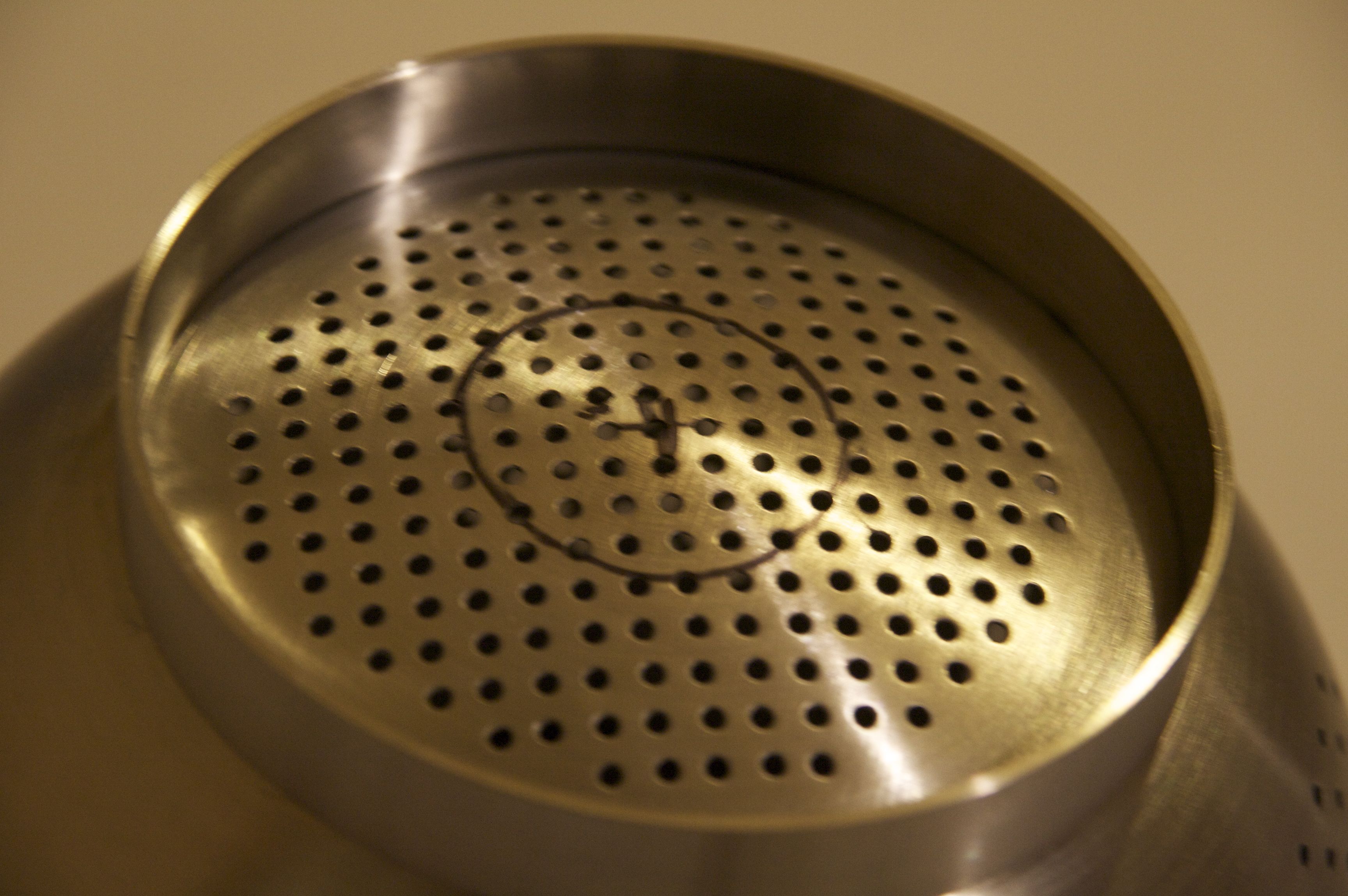 Hanging Colander Lamp Shade 6 Steps Instructables