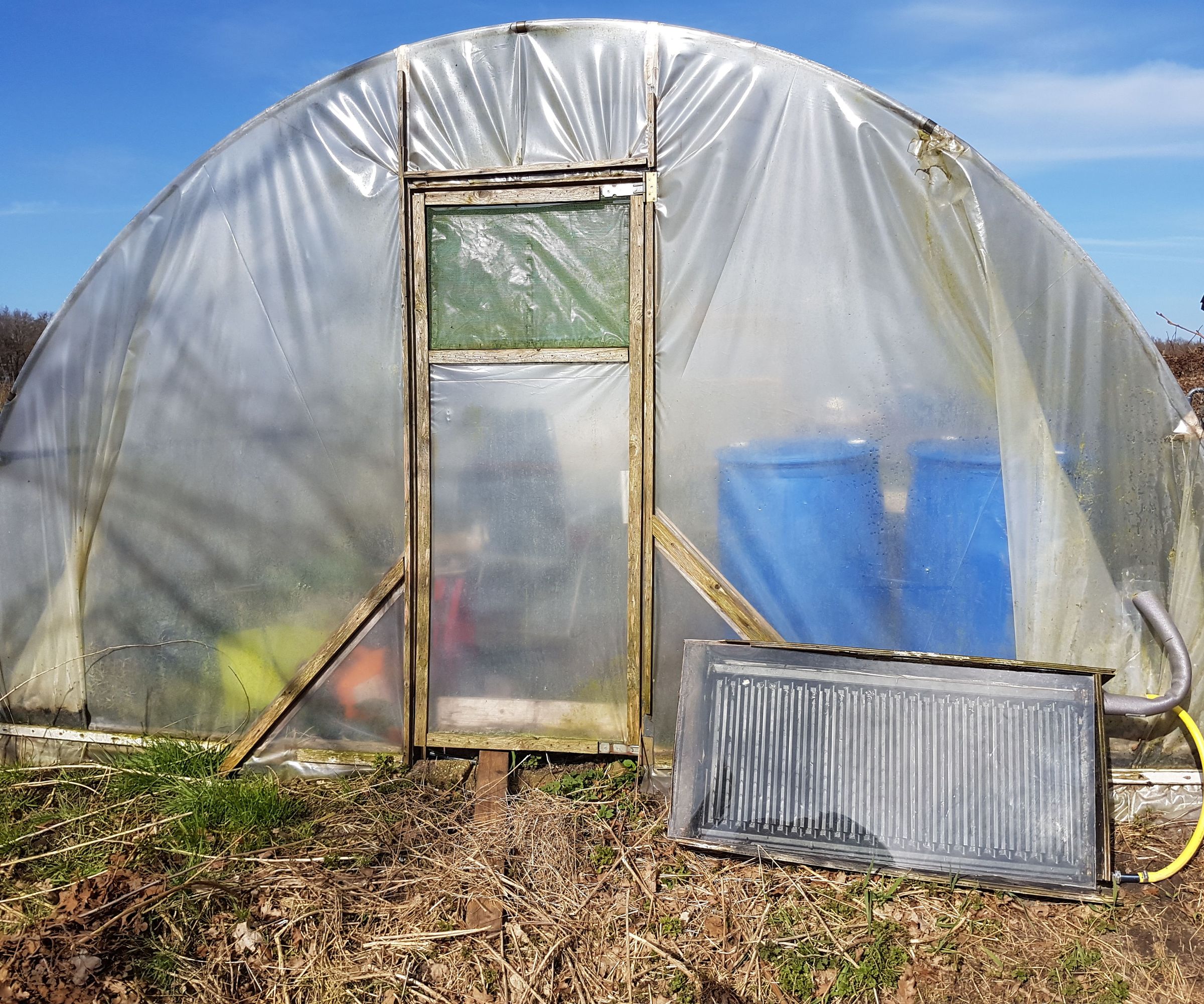 Cheap Solar Collector and Heat Storage for My Greenhouse