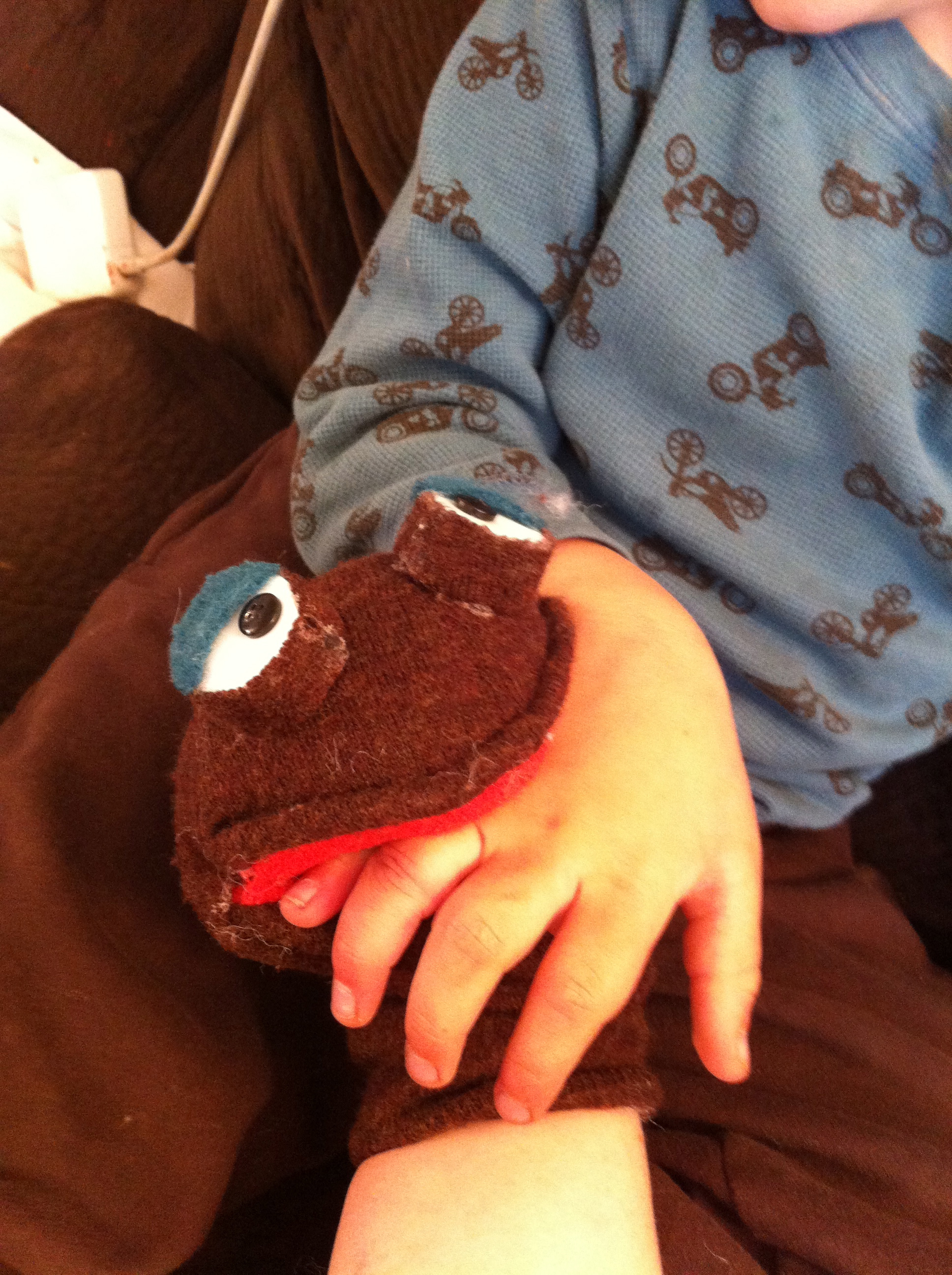 Simple Sweater Puppet 6 Steps Instructables