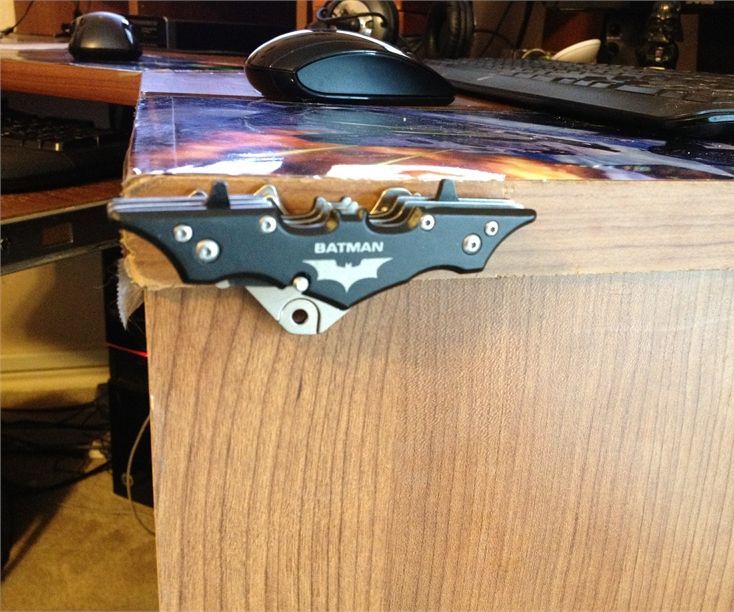 Bat Knife Easy Access