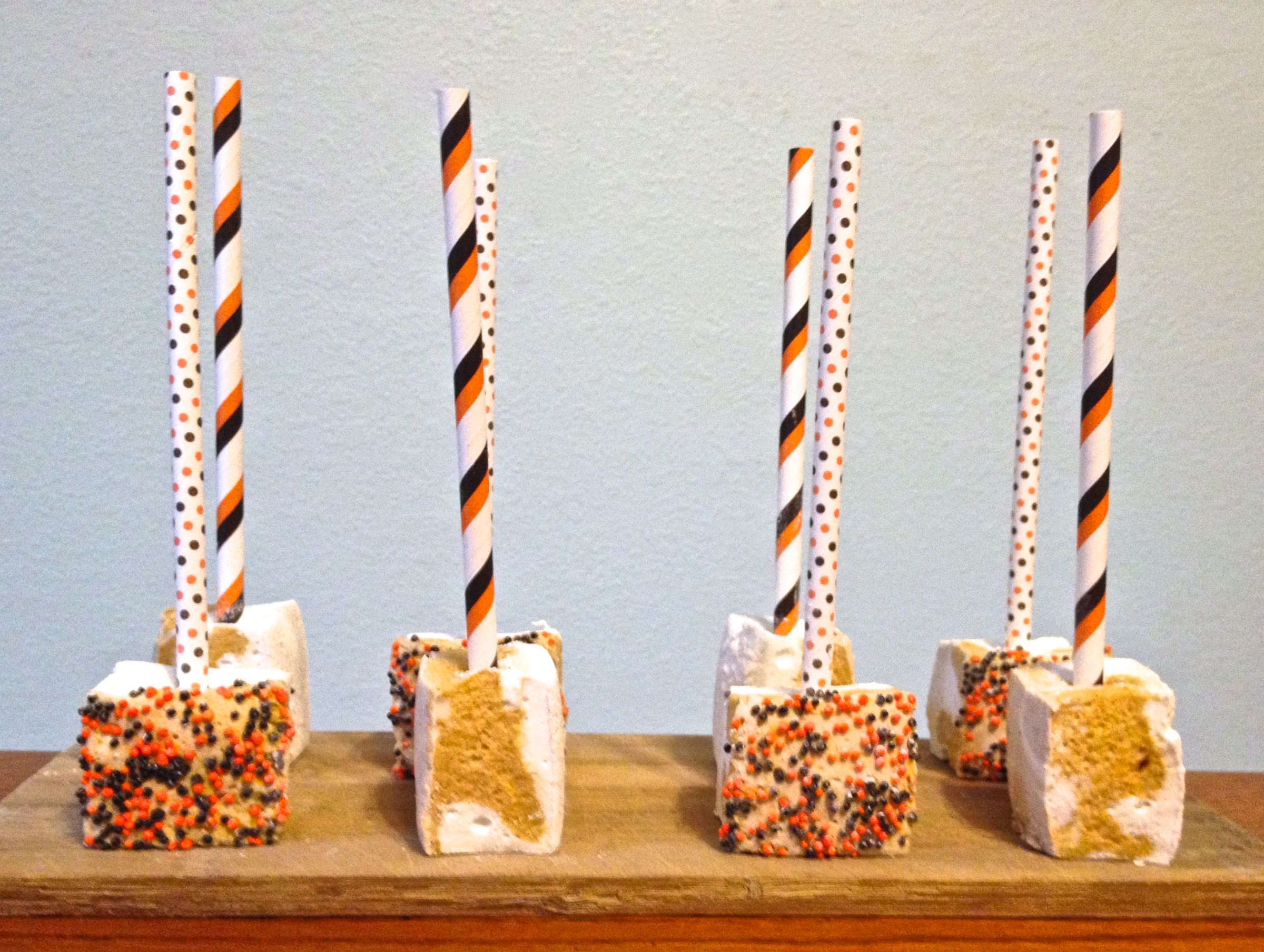 Pumpkin Spice Swirled Marshmallow Pops
