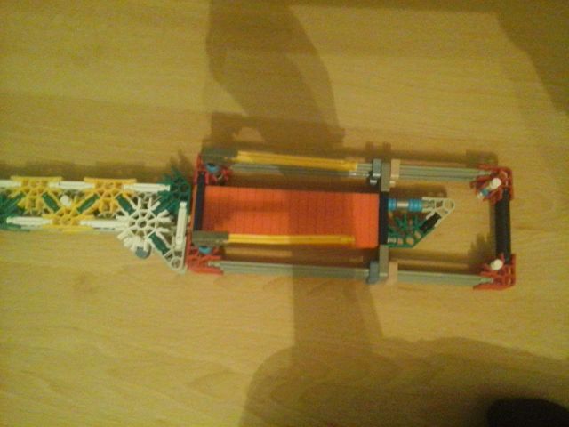 How to Make a K'nex Knife Holder