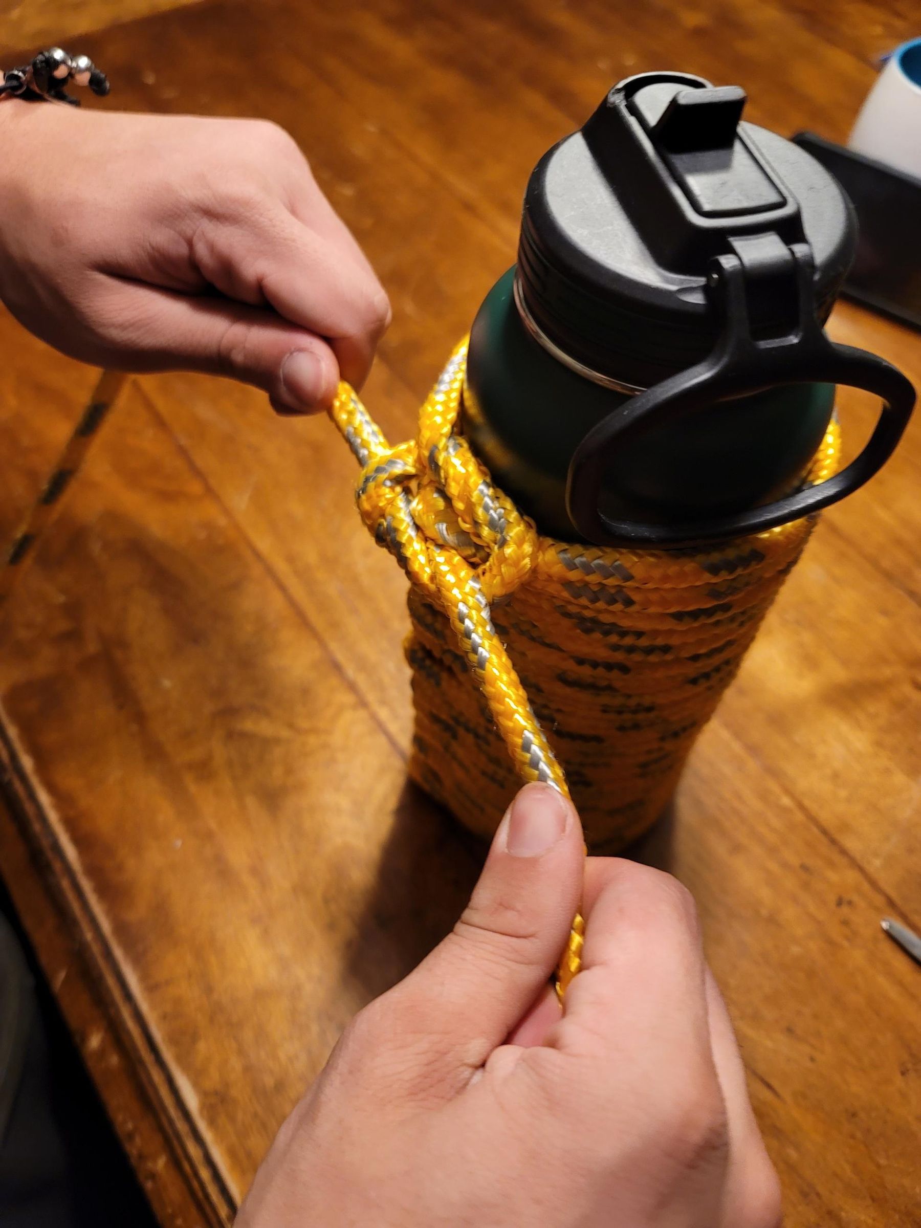 6 Step Water Bottle Rope Wrap : 7 Steps (with Pictures) - Instructables