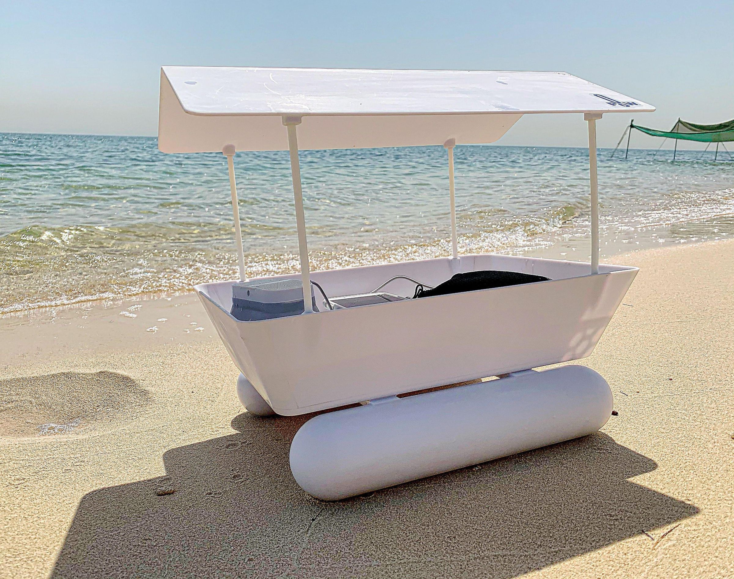 BeachHut Mini Boat