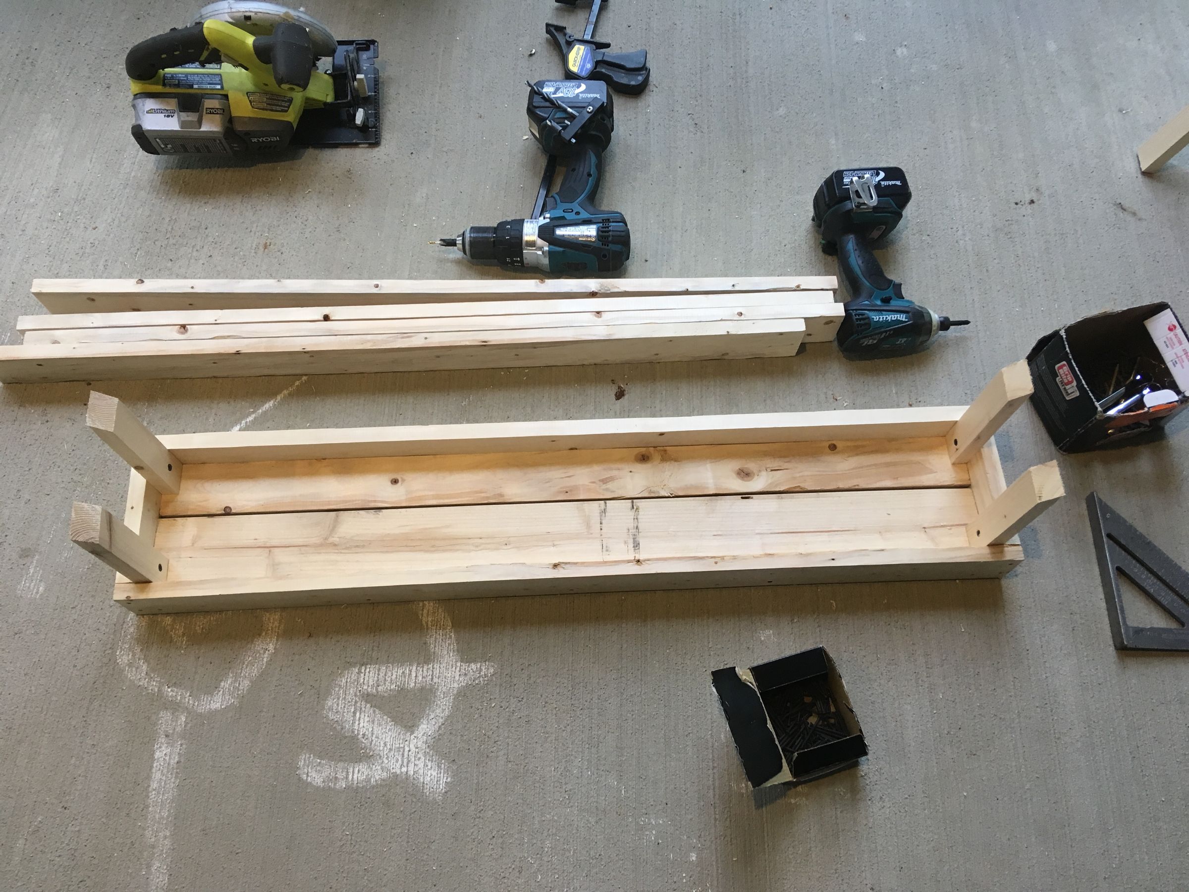 Simple Rail-Clamped Planter Box : 19 Steps (with Pictures) - Instructables