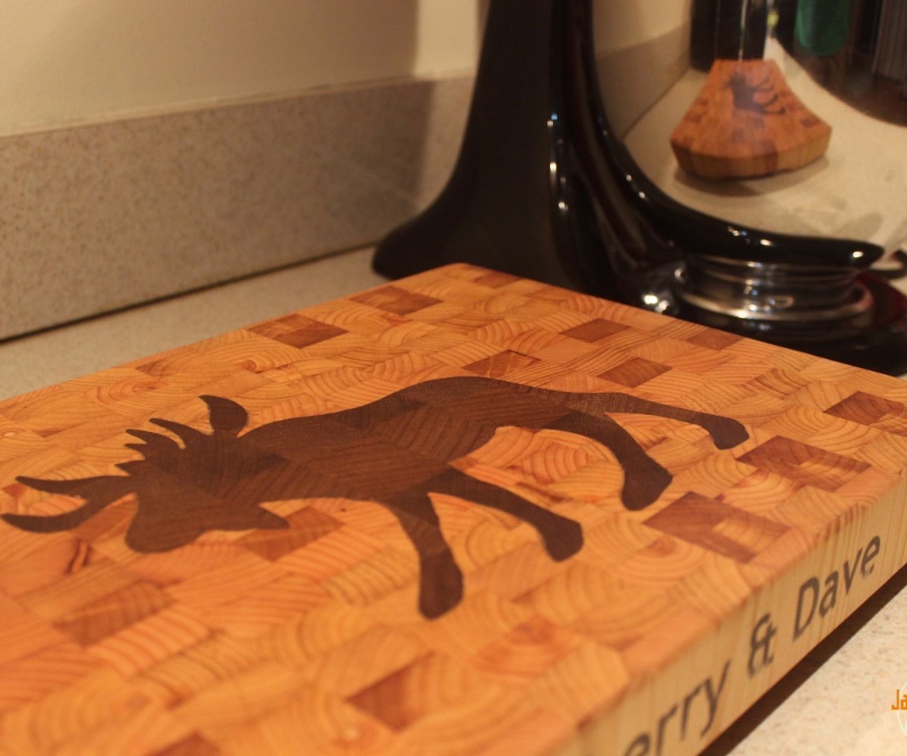 End Grain Cutting Board (with Hand Cut Inlay)