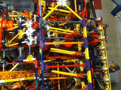 Elevation Knex Ball Machine