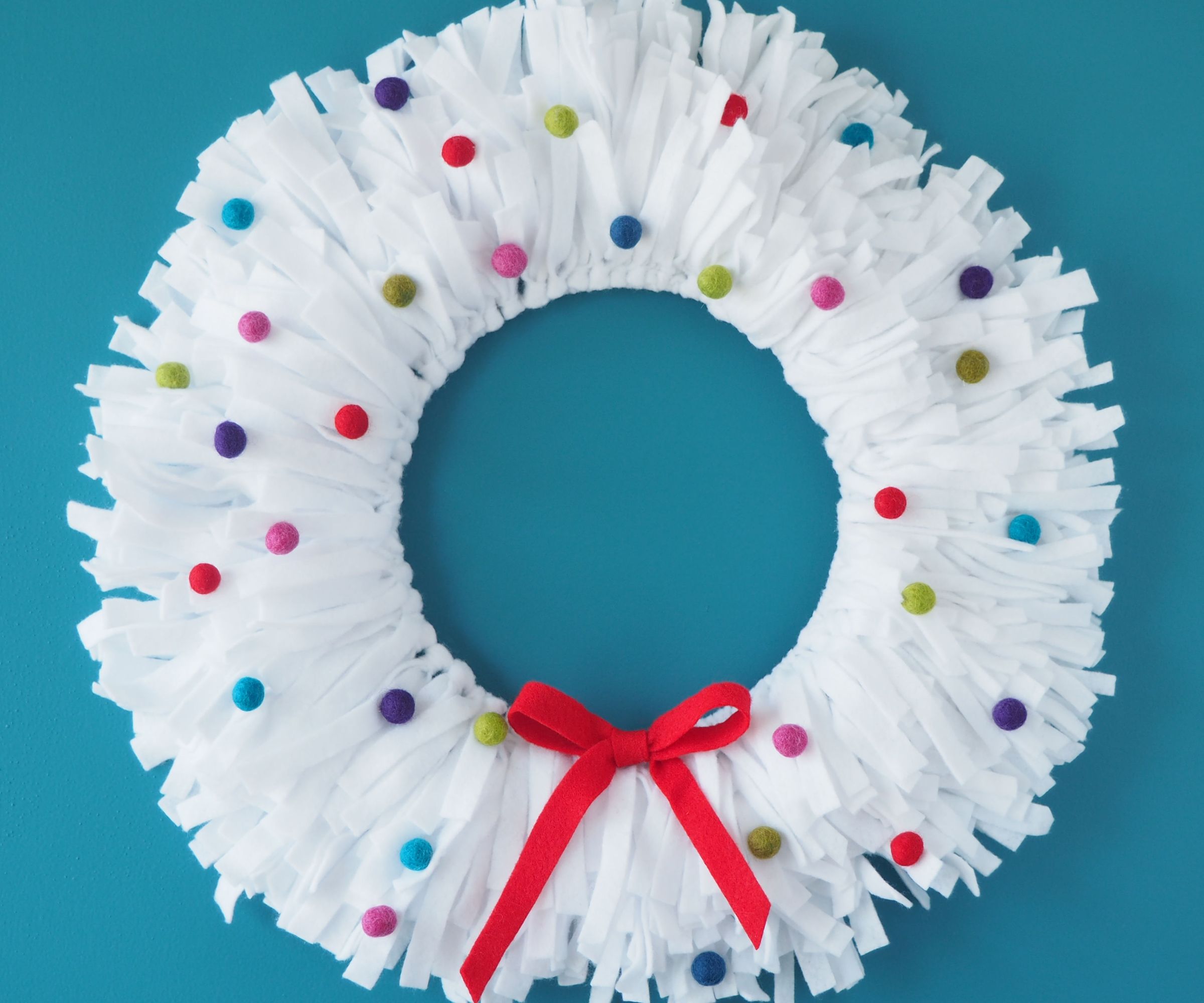 Felt Holiday Wreath
