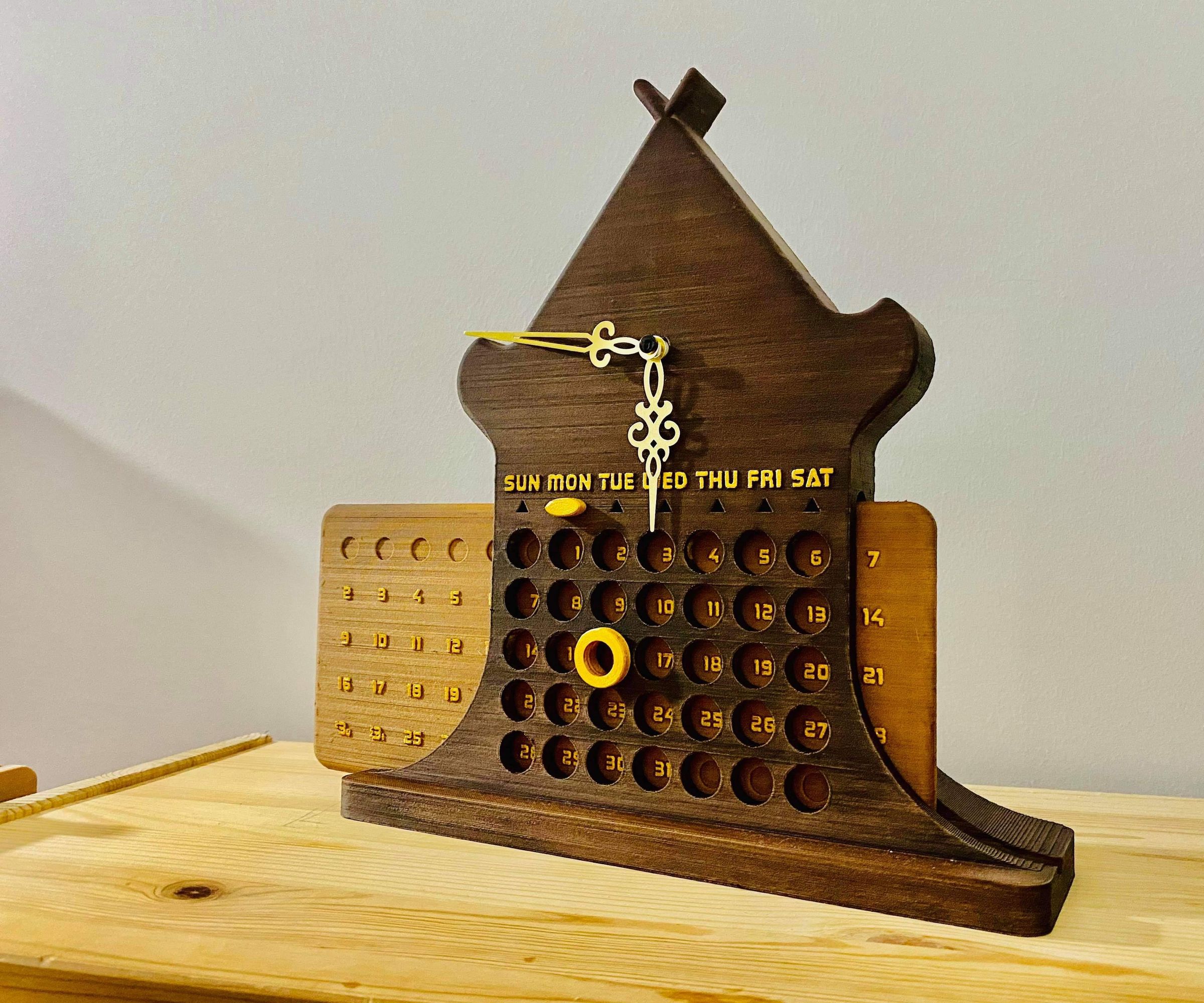 3D Printable Perpetual Desktop Wooden Calendar With Watch
