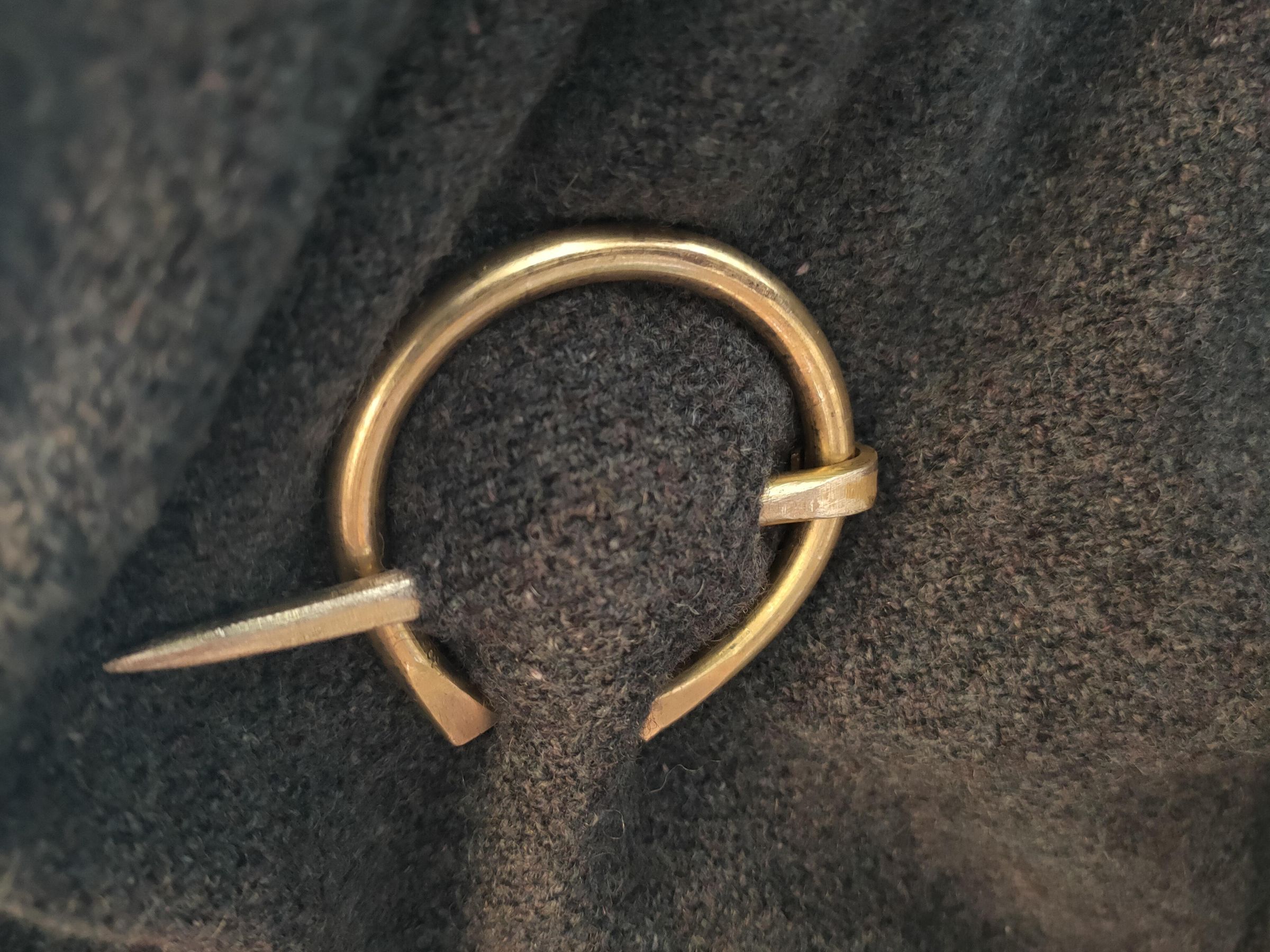 Brass Penannular Brooch/ Viking Cloak Pin 6 Steps (with Pictures
