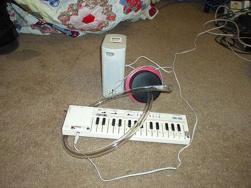 Build a Talk Box Inside a Toilet Plunger