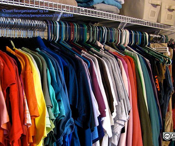 Organizing Your Wardrobe: Women in College