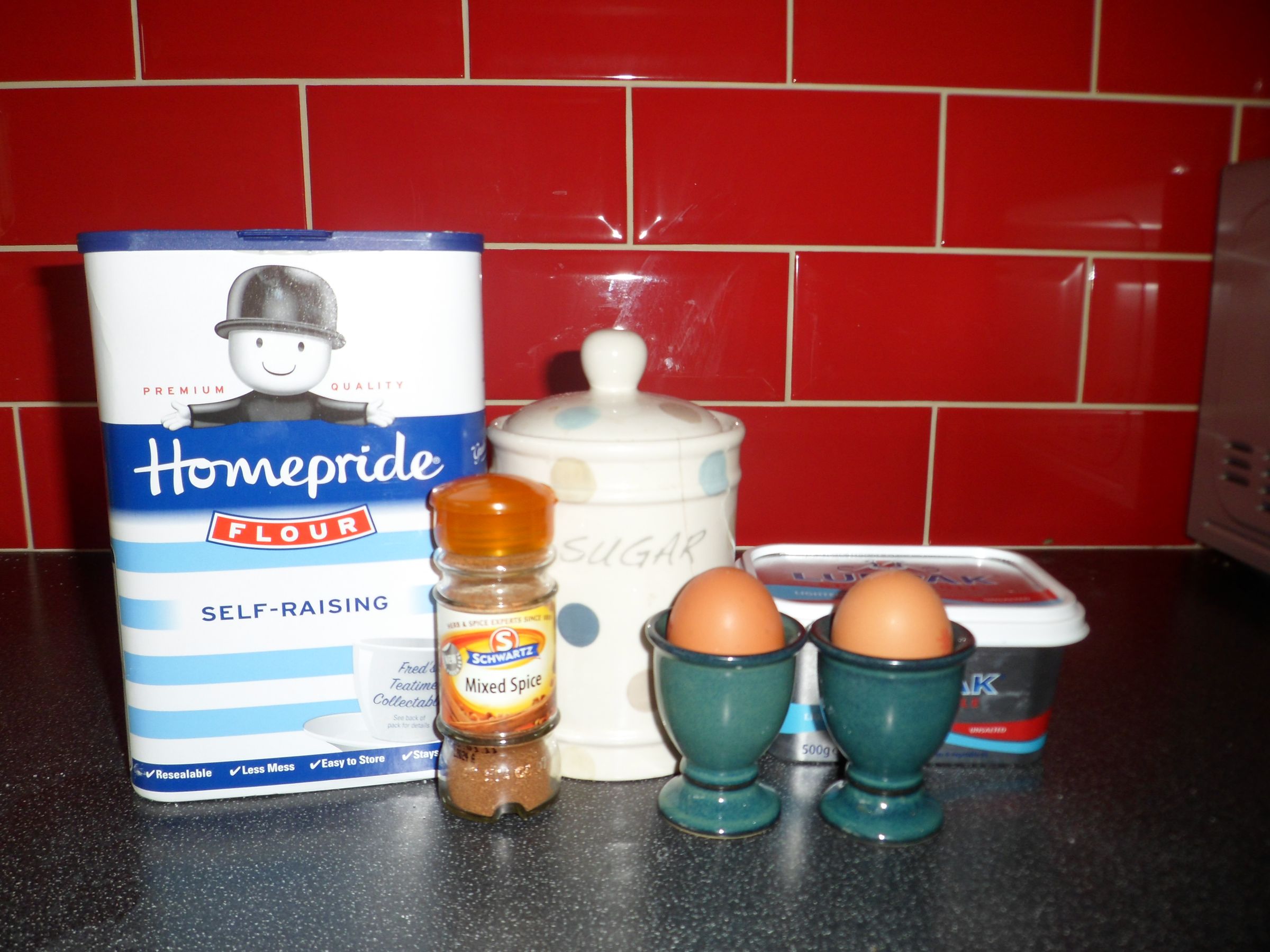 How to Make Mixed Spice Fairy Cakes