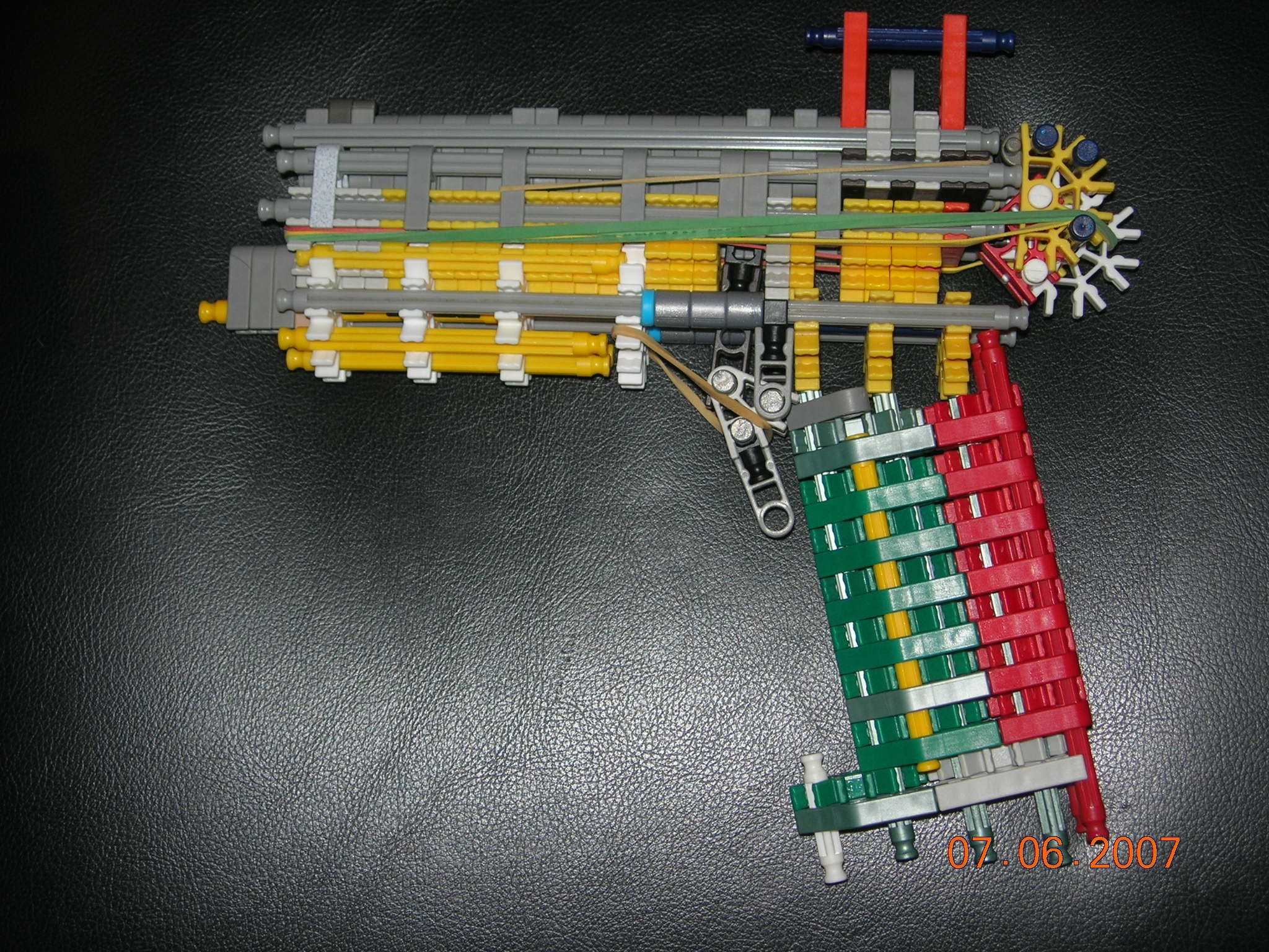 The Desert Buzzard Knex Gun