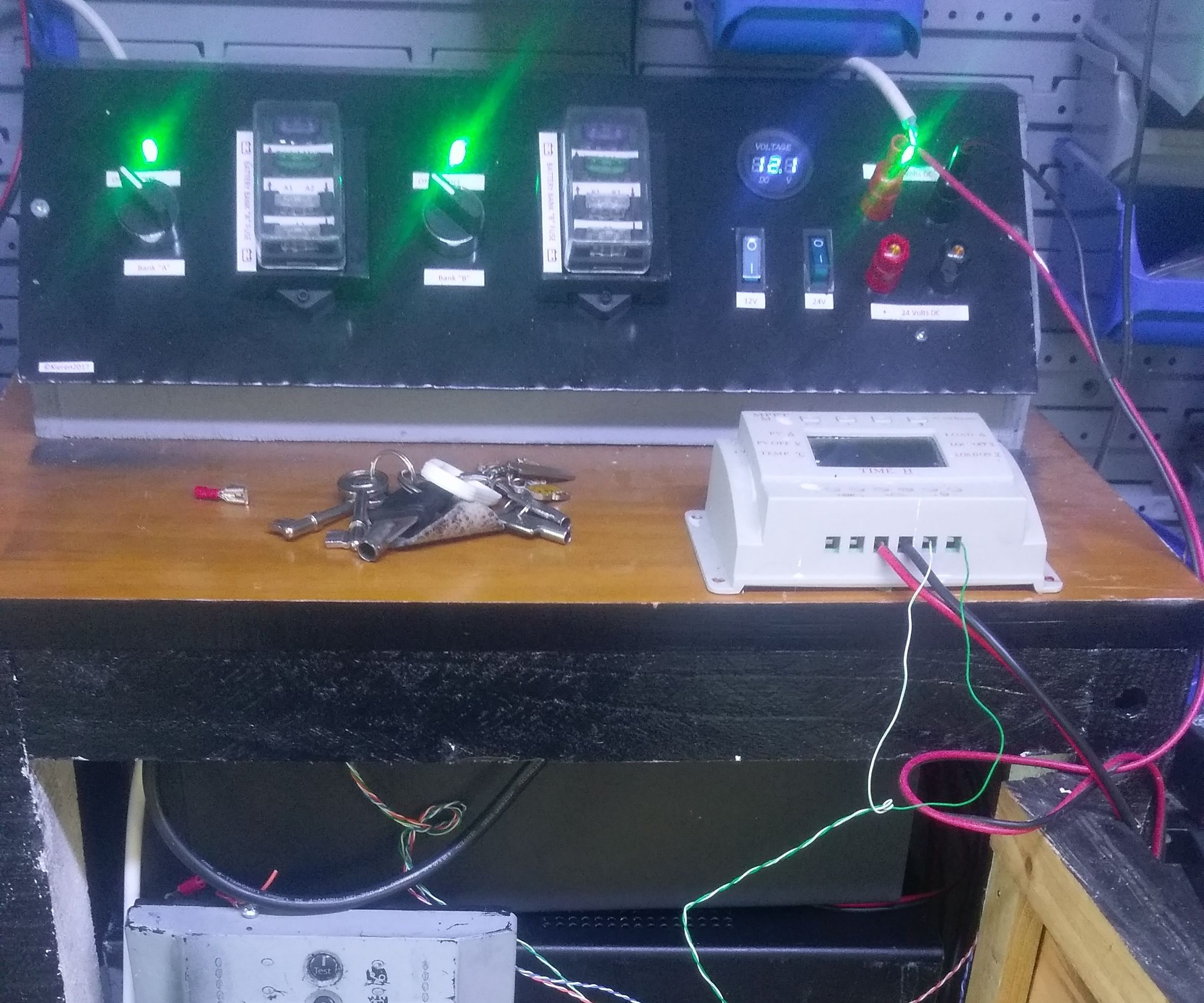 DIY Grid Tied Inverter (using UPS)