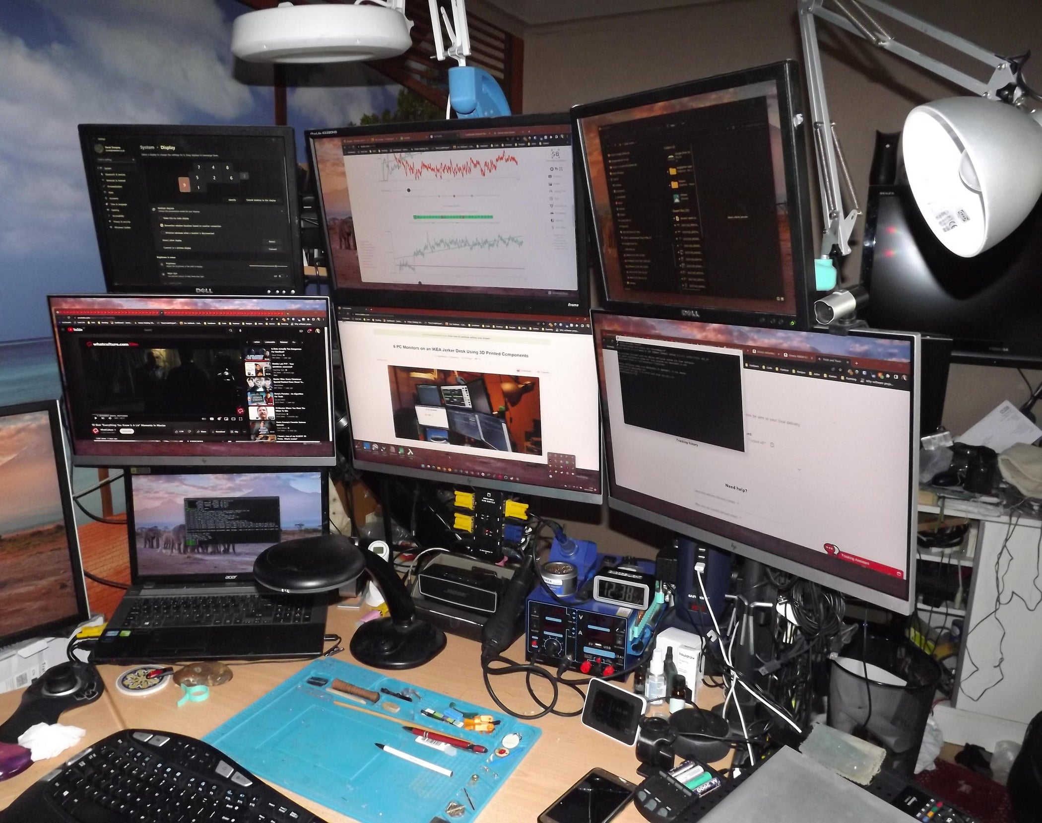 6 PC Monitors on an IKEA Jerker Desk Using 3D Printed Components 8