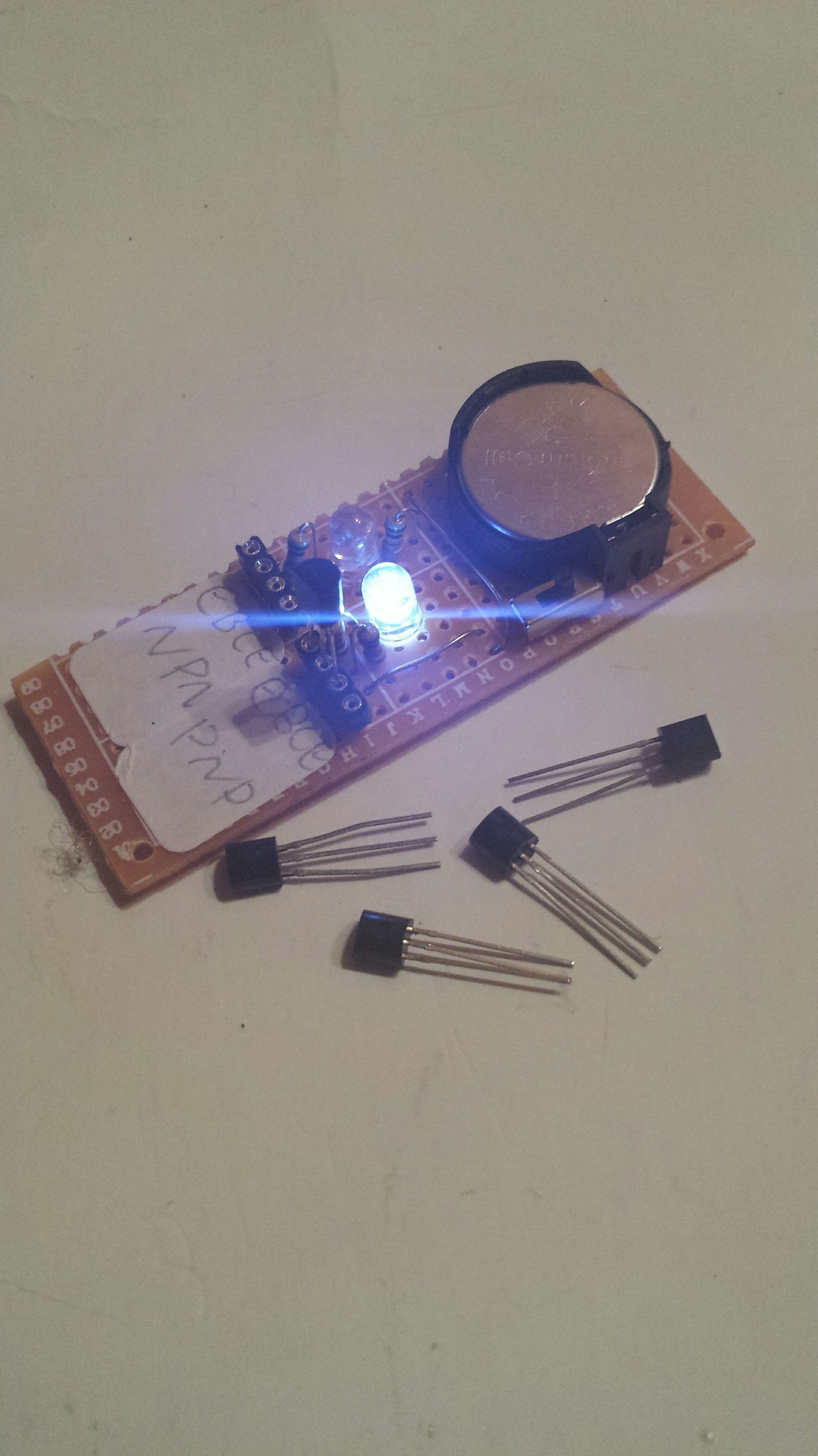 Simple Transistor Tester