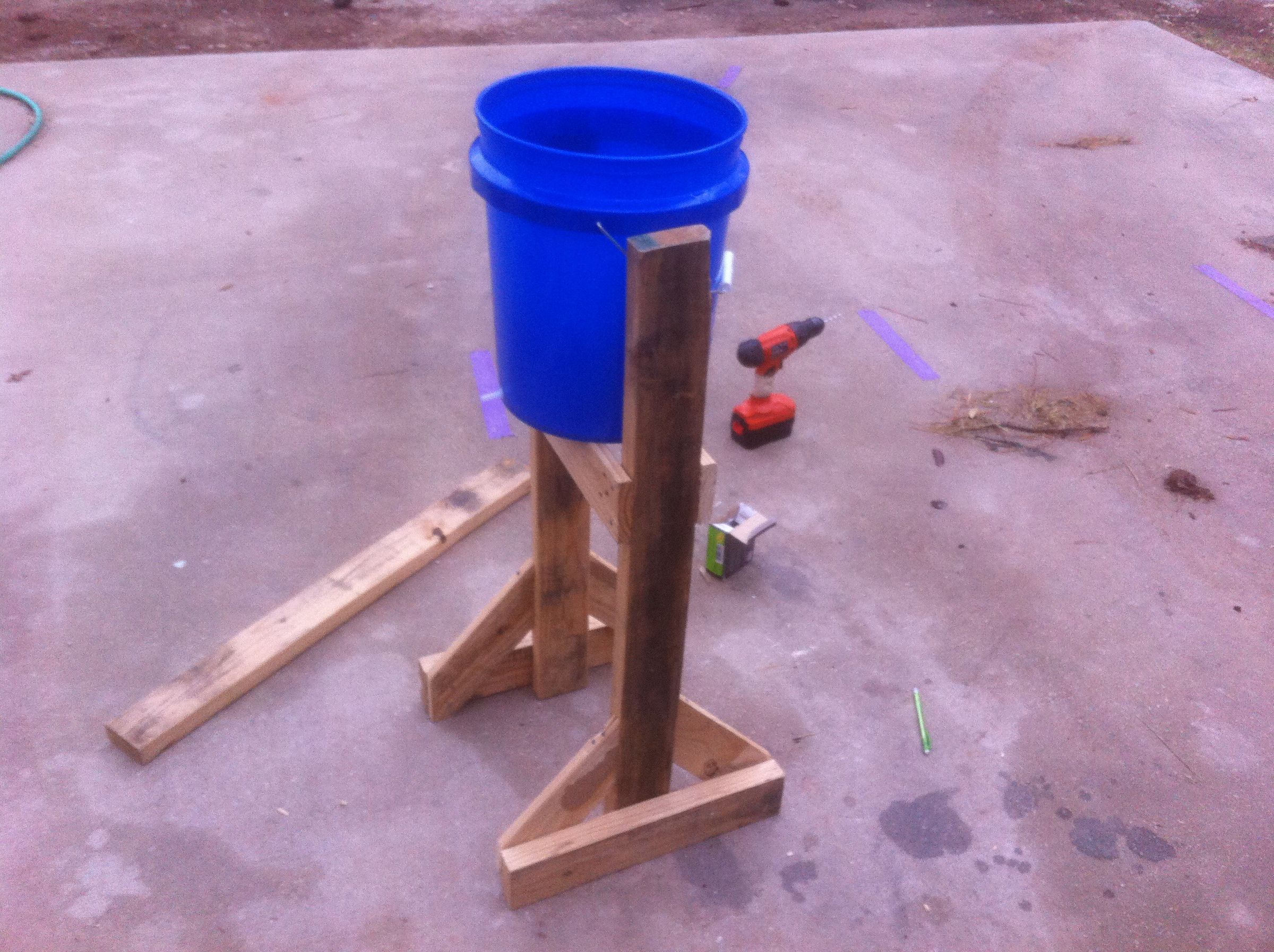 5 Gallon Chicken Waterer 3 Steps Instructables