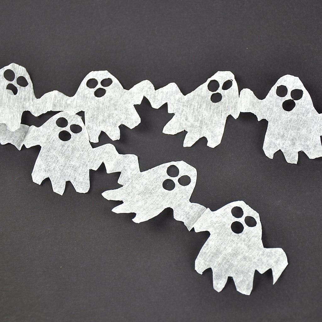 Easy Halloween Paper Chain Streamers 3 Steps Instructables Easy Halloween Paper Chain Streamers 3 Steps Instructables