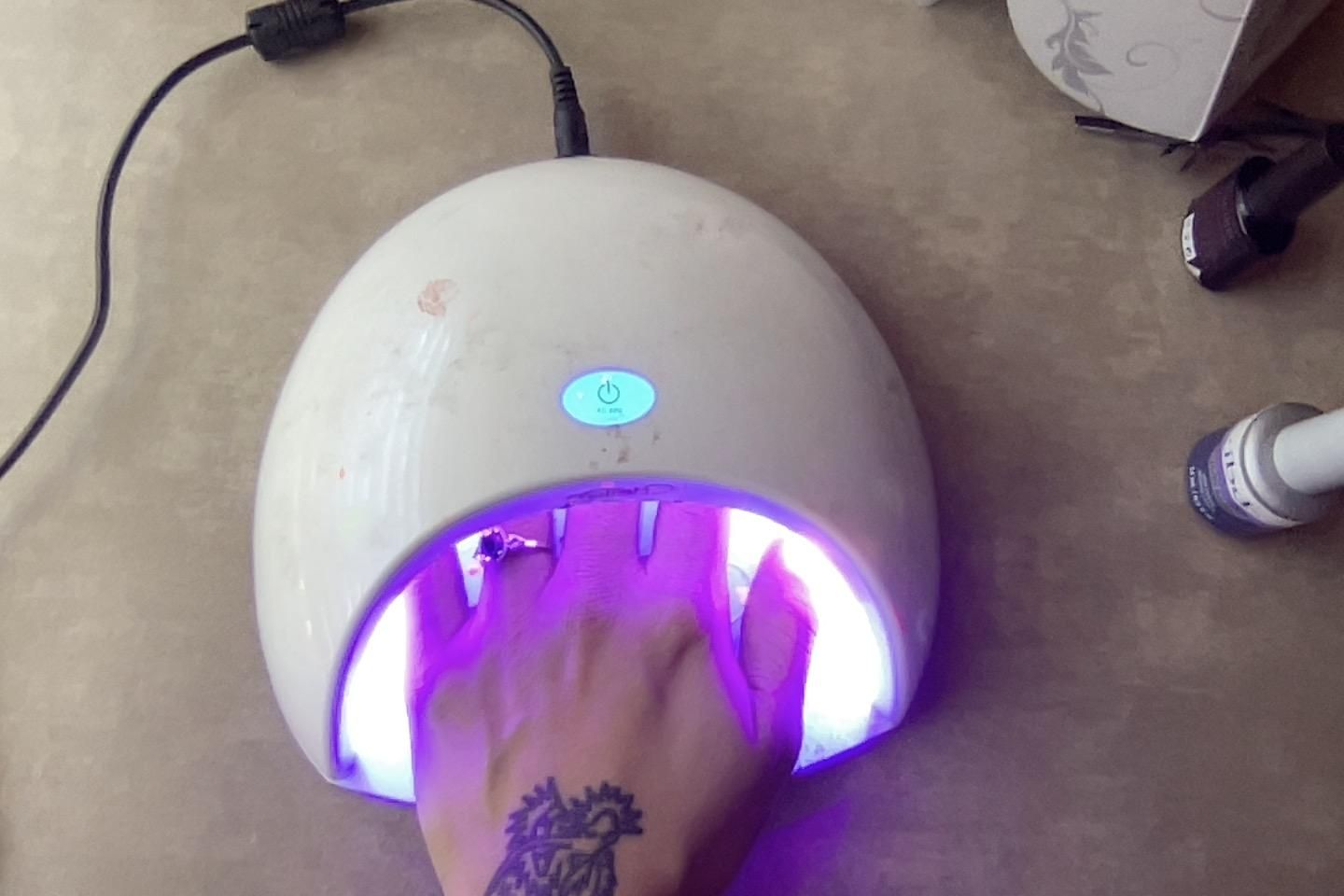 DIY Gel Nails : 5 Steps - Instructables