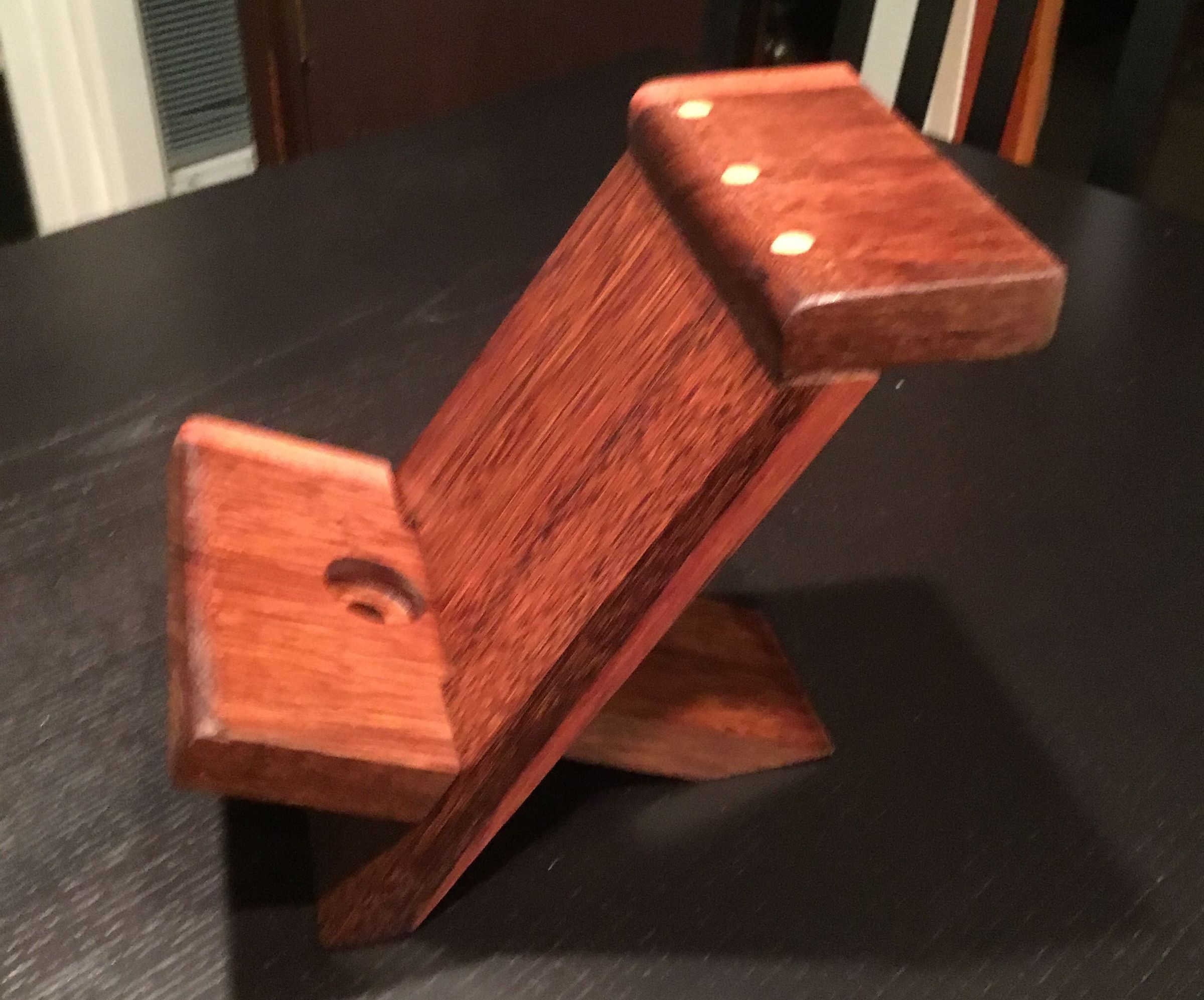 Super Easy Tablet/Phone Stand for Bedside
