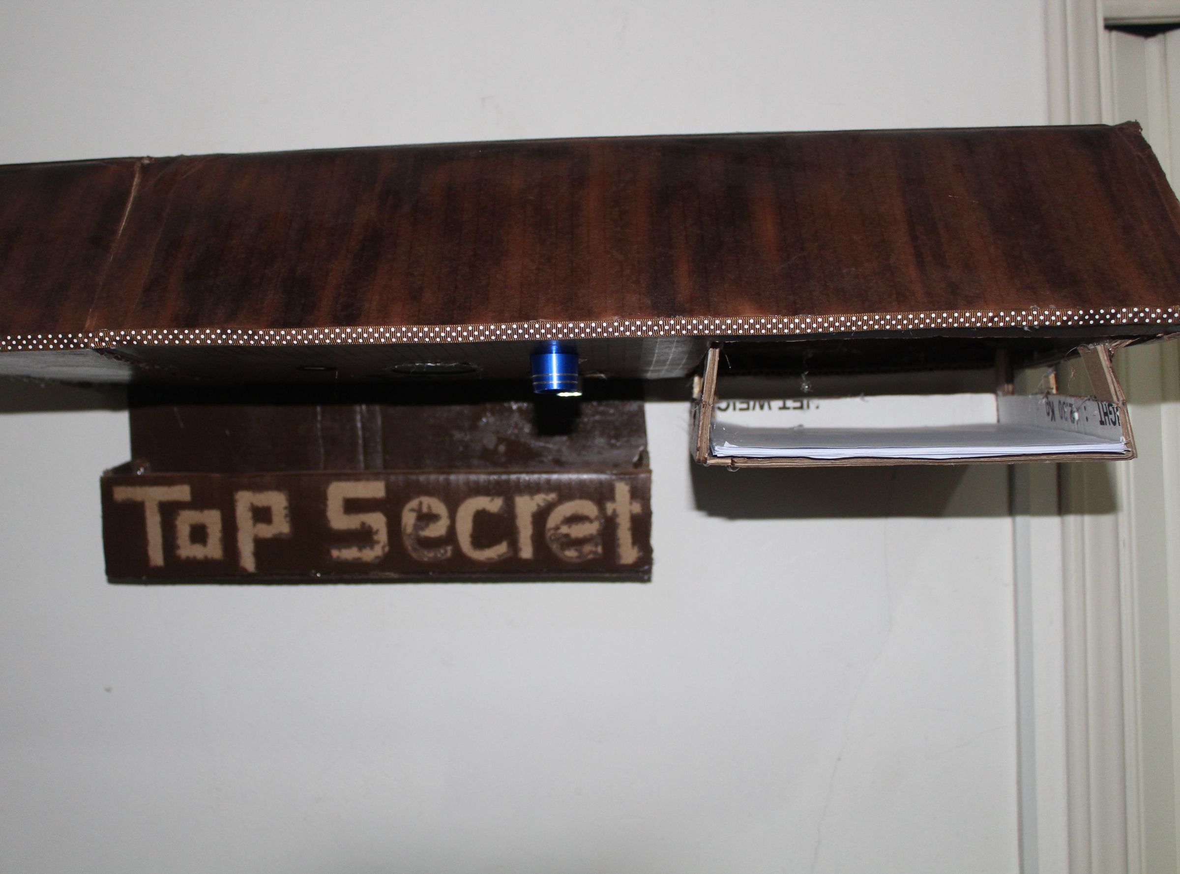 How to Make the 007 Desk