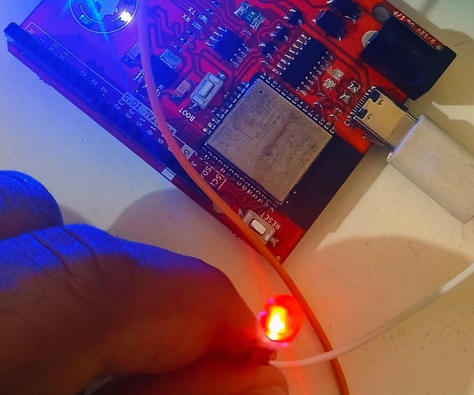 ON AND OFF ALED USING BHARAT PI BOARD AND TRANSMITING IT TO CLOUND TO SWITCH ON AND OFF THE LED