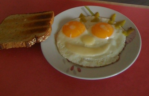 FUNKY MR. FRIED EGGS