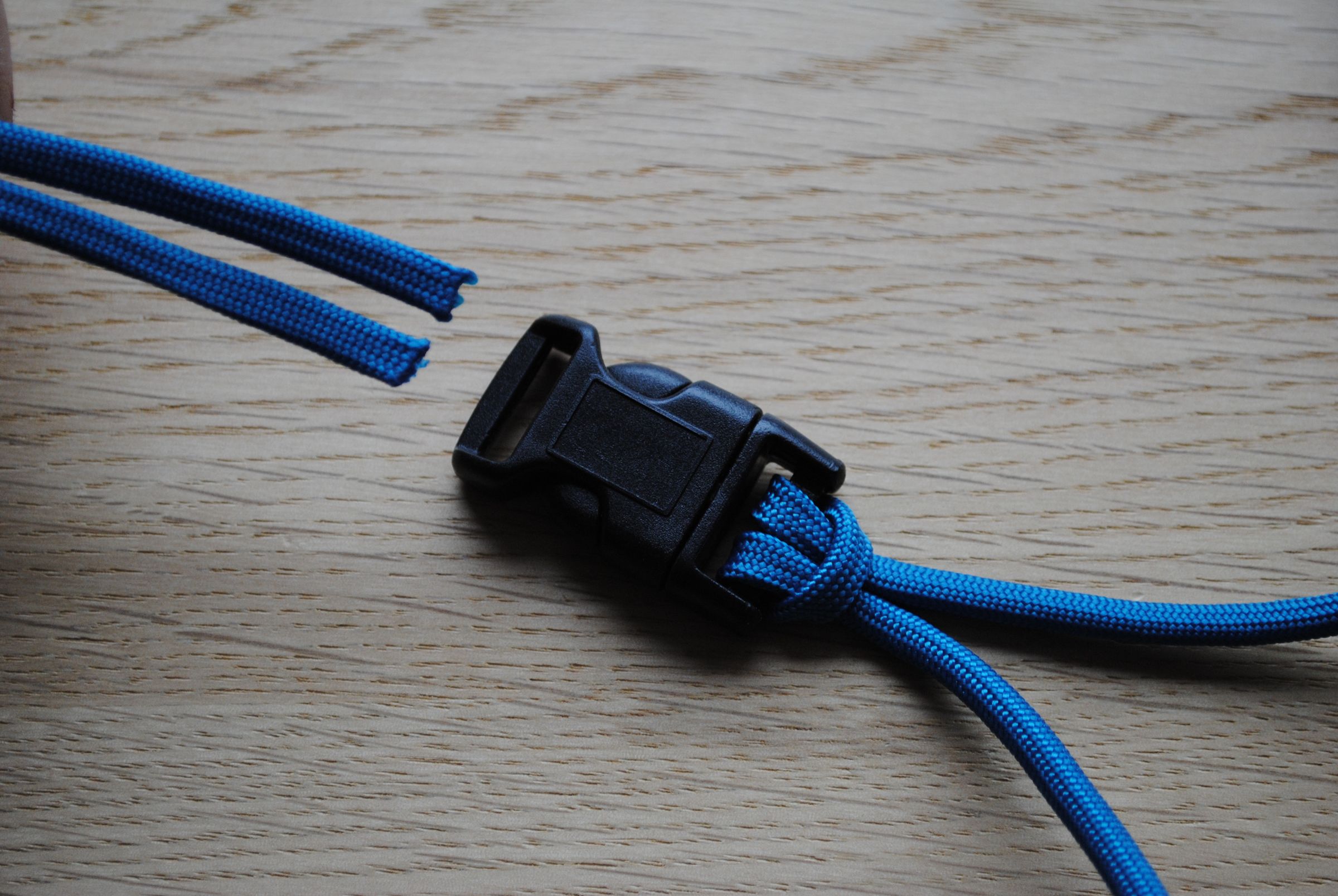 Paracord Dog Collar, Halti Collar 9 Steps Instructables