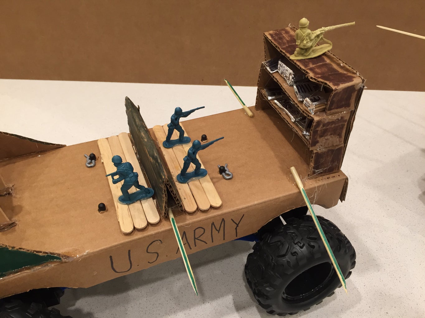 Battle Bots on a Budget : 5 Steps (with Pictures) - Instructables