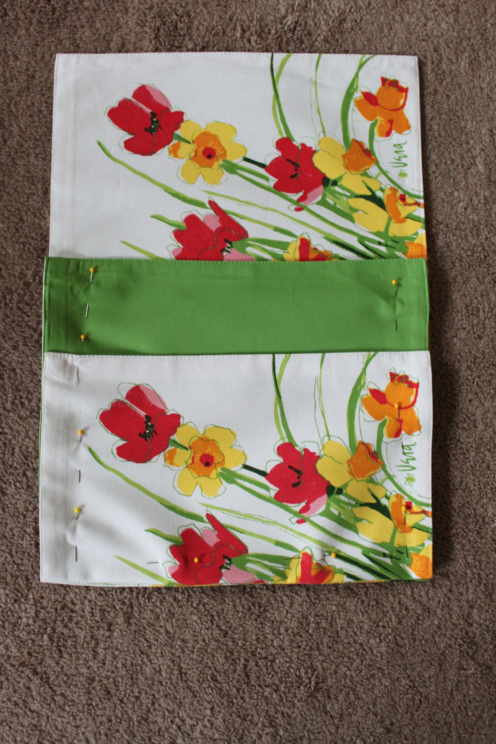 Easy Bedside Caddy Made From Two Placemats 6 Steps (with Pictures