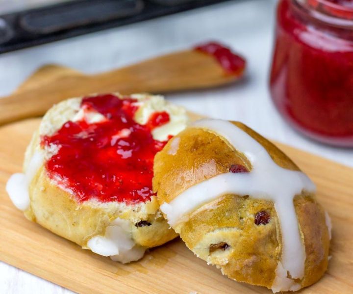 Delicious Hot Cross Buns