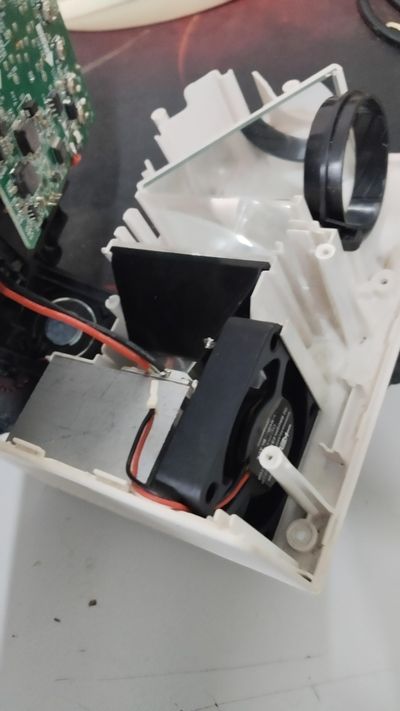 OPENING THE PROJECTOR