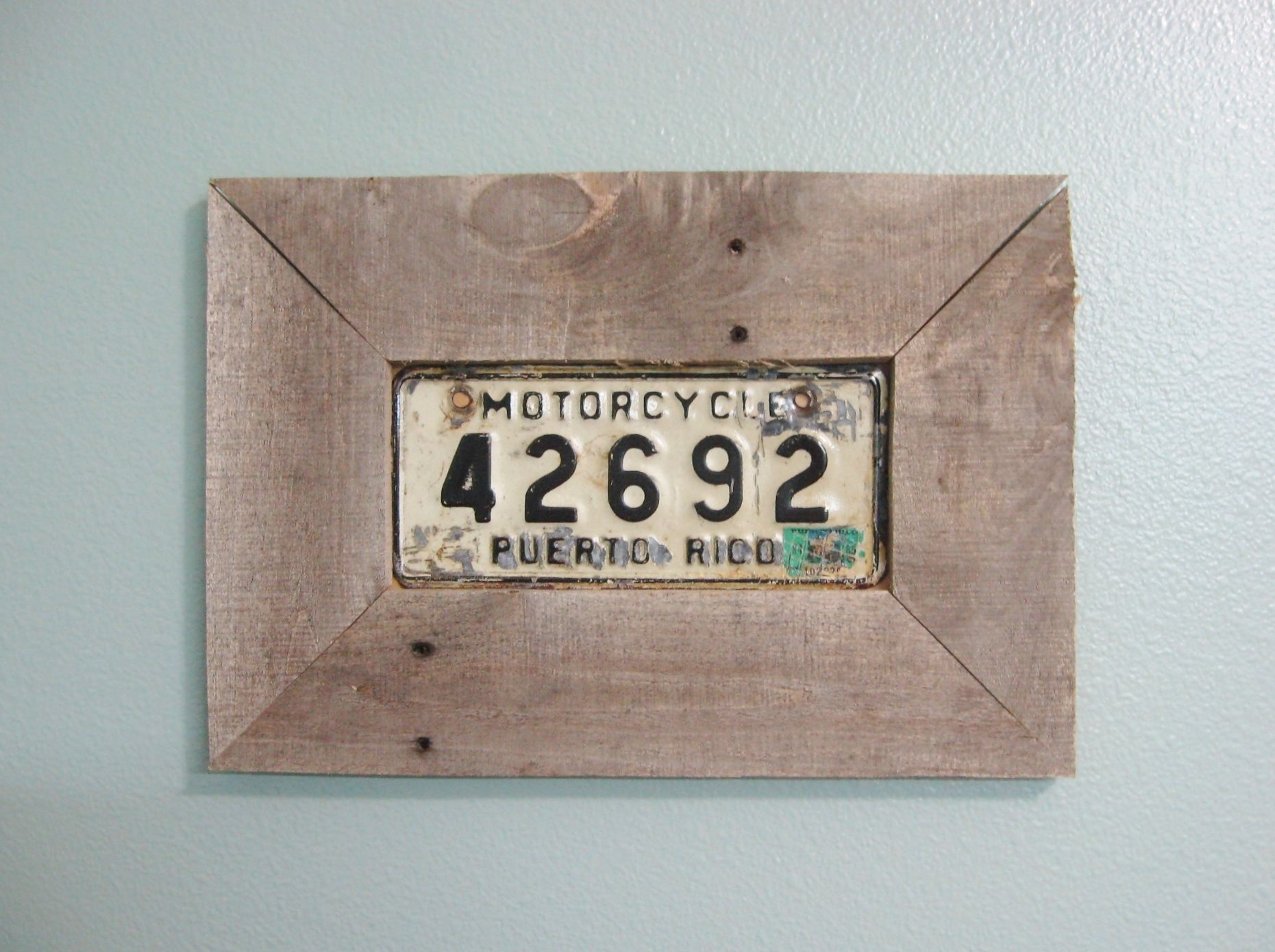 Easy Picture Frame From Pallet Wood - Image 1