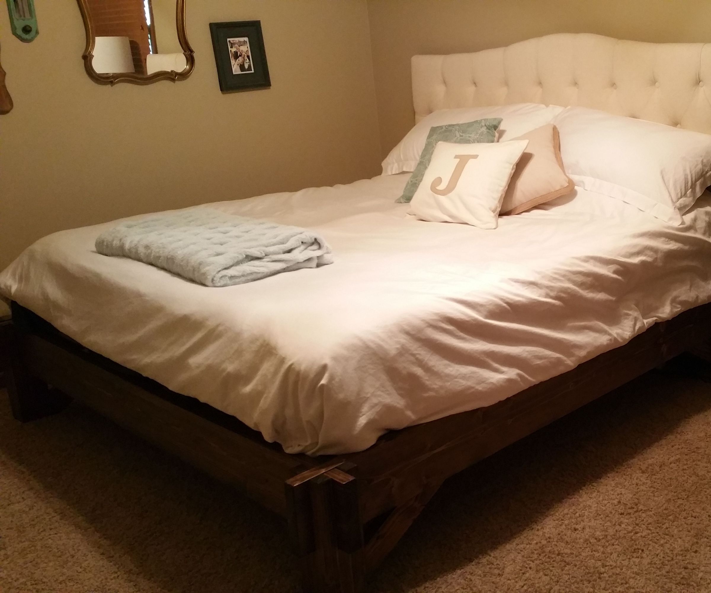 King-size Platform Bed