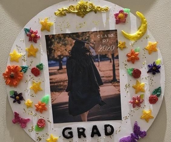 Hot-glue Charms Memory Circle 