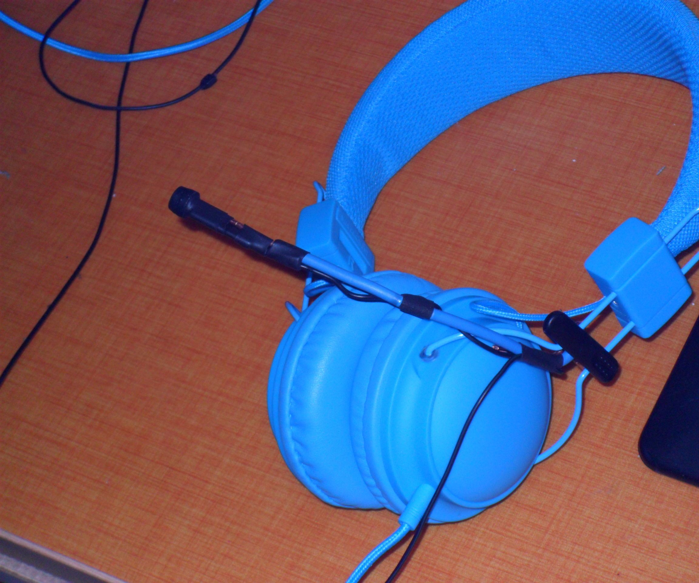 Add Microphone on Headphone