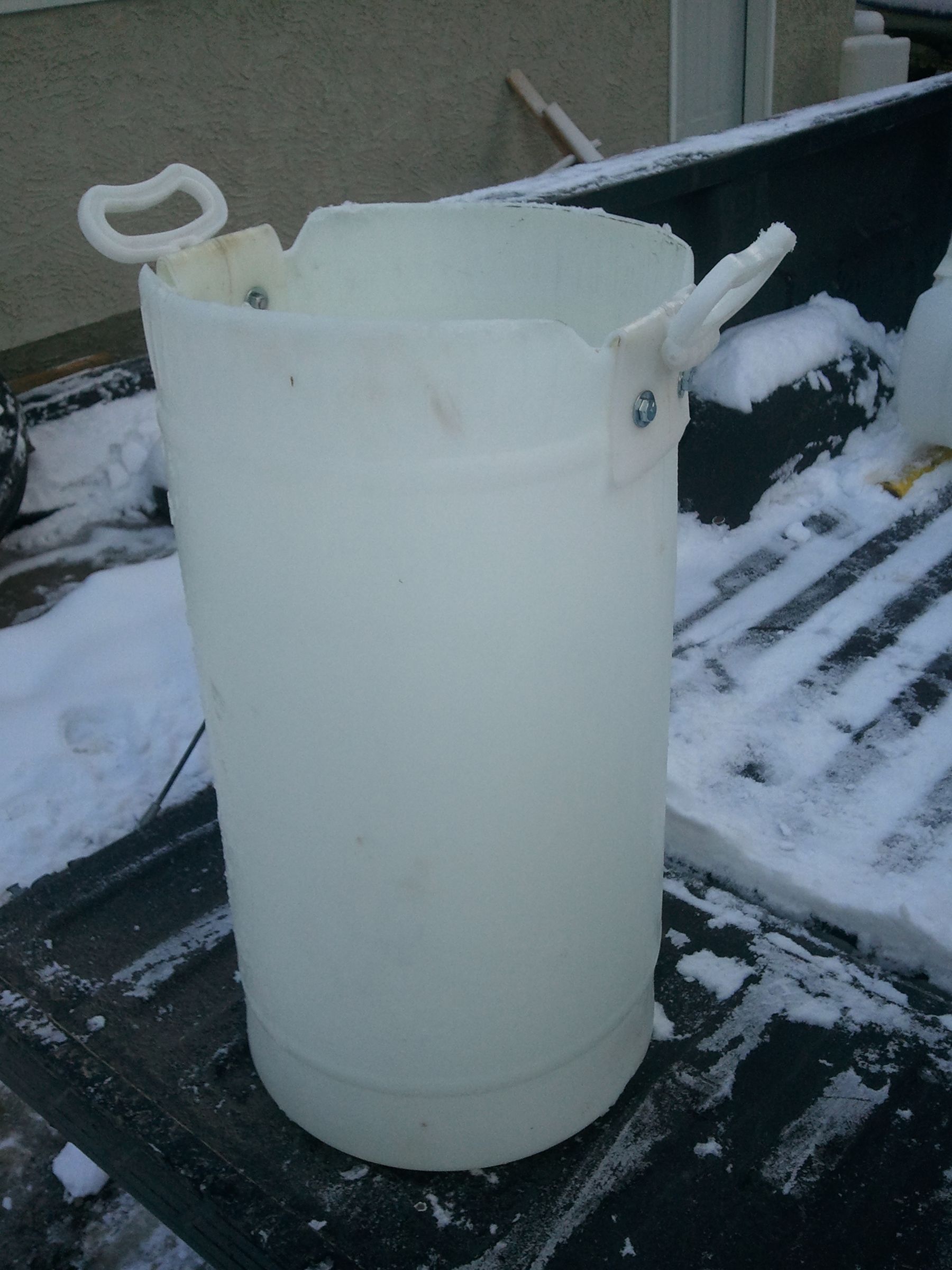 How to Attach Handles to Plastic Barrels
