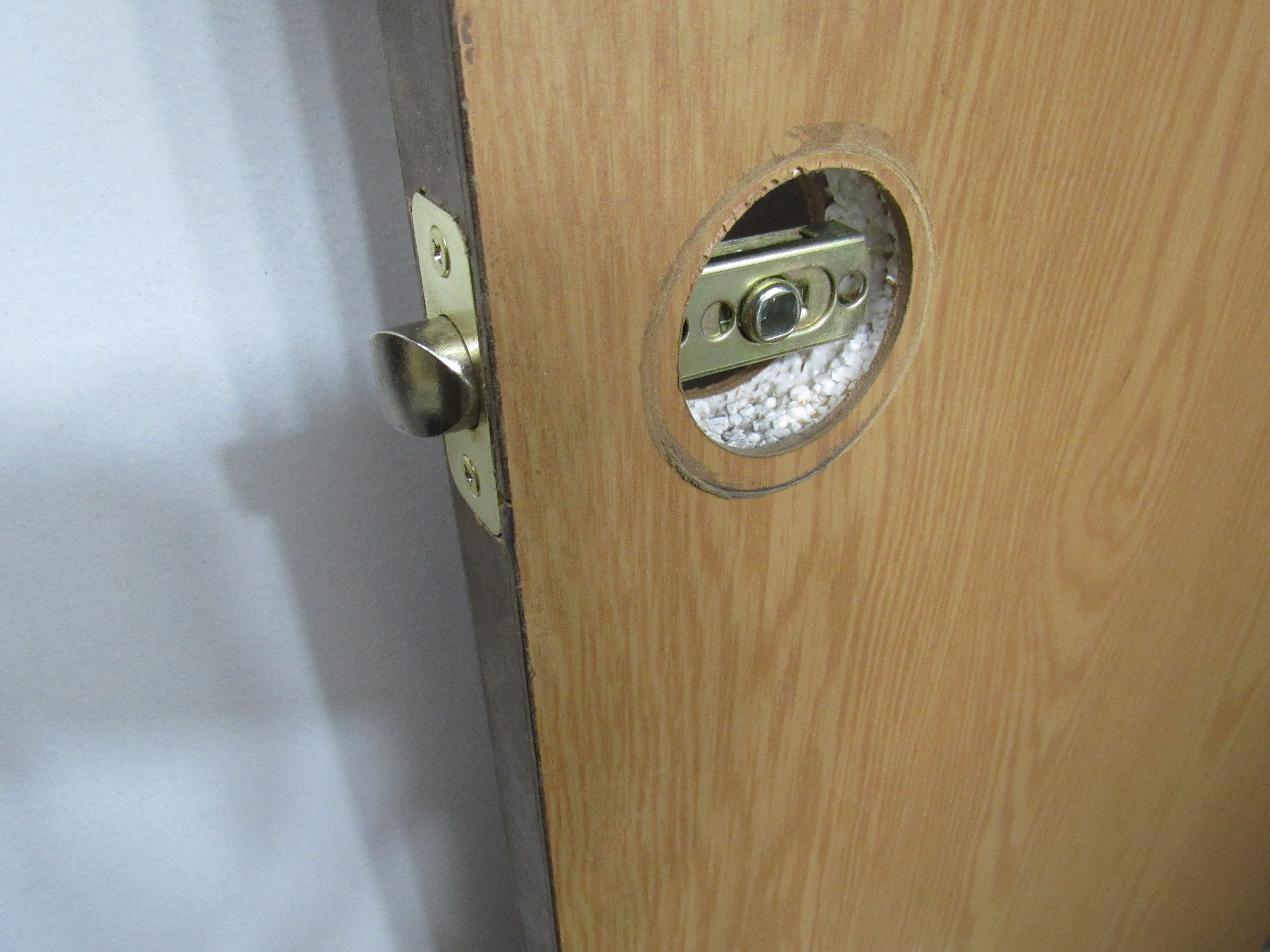 Replace Interior Door Knob 4 Steps Instructables