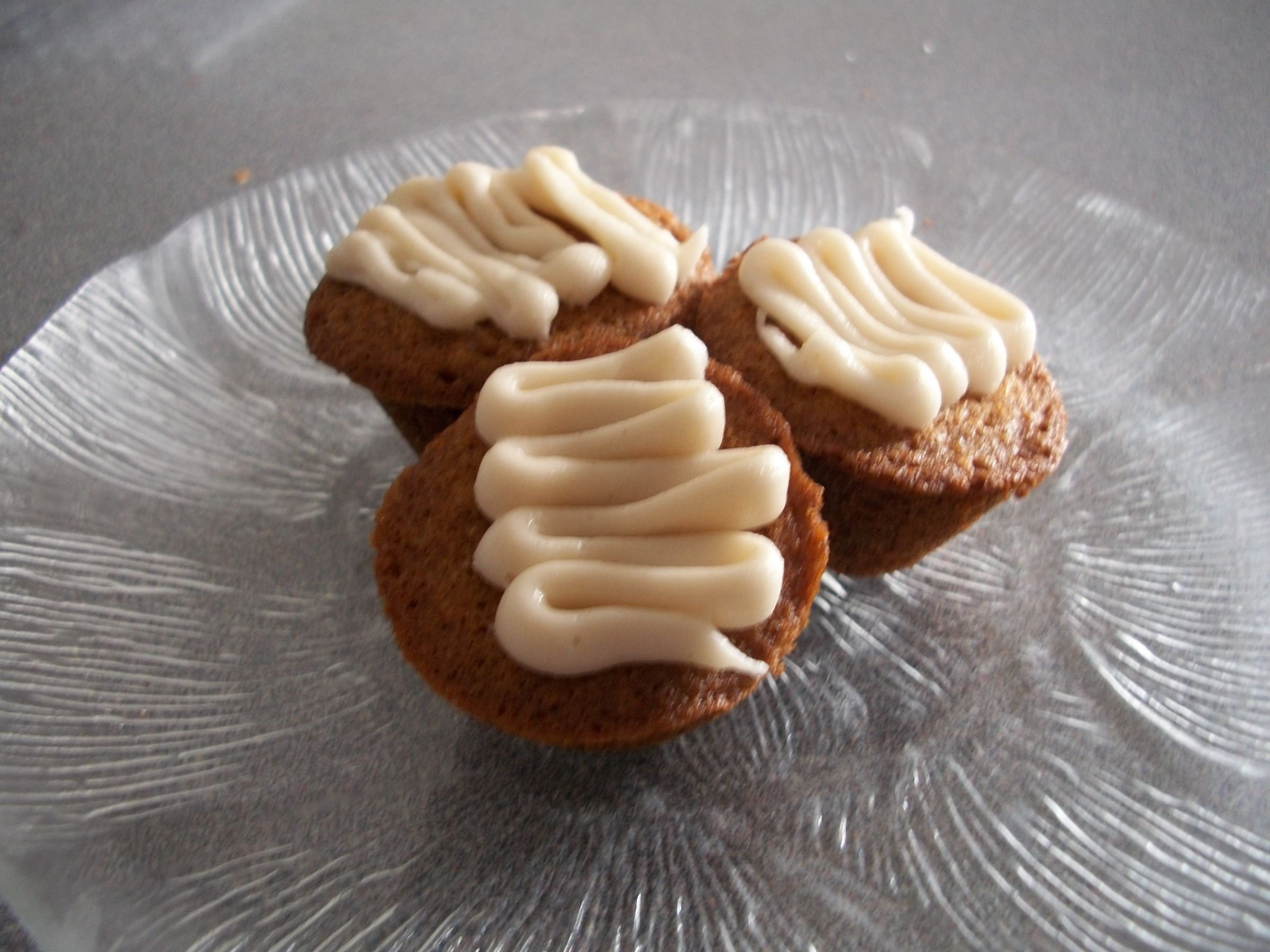 Browned Butter Teacakes With Honey Cinnamon Drizzle