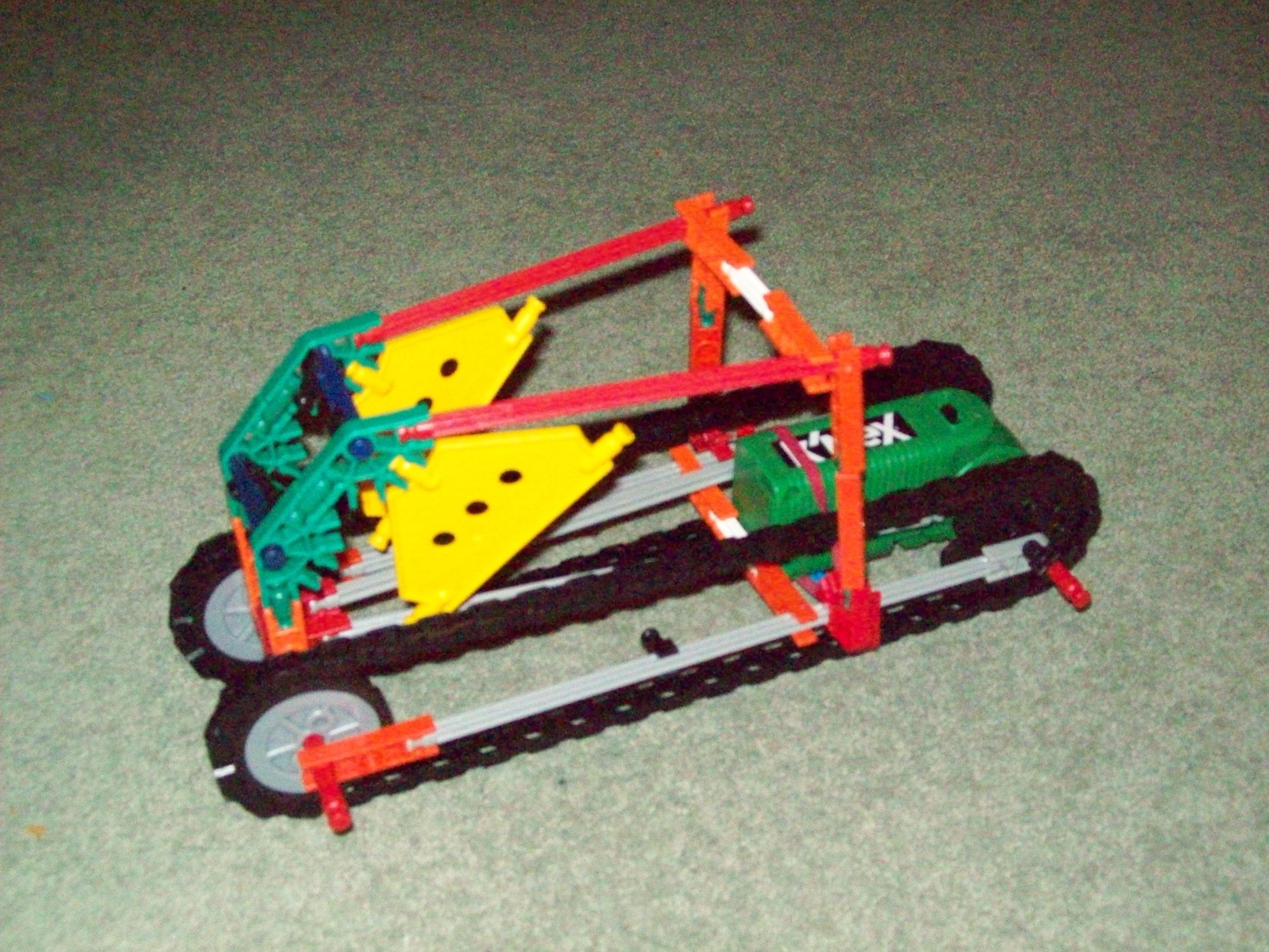 Knex Tracked Veichle