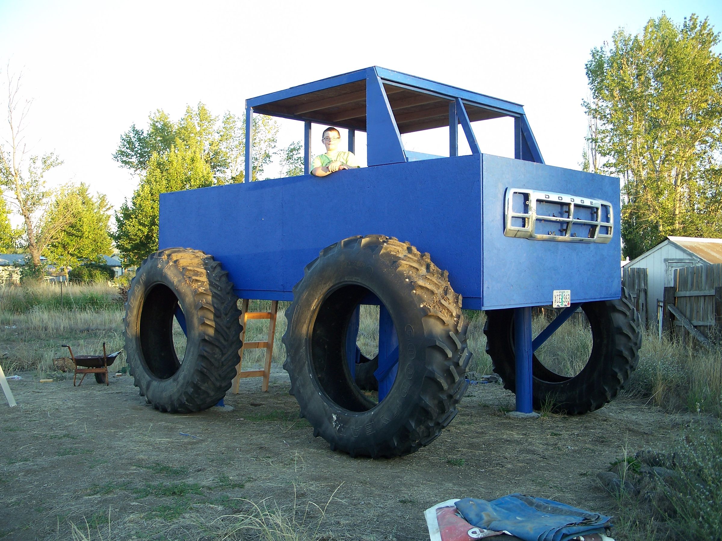 Monster Truck Fort