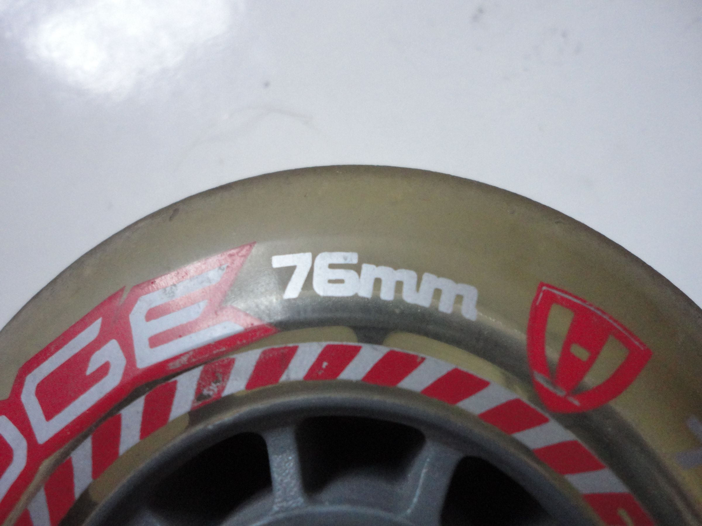Replace Rollerblade Wheels and Bearings 6 Steps (with Pictures