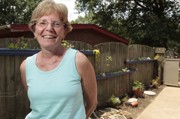 How to Use Gutters to Dress Up Your Fence