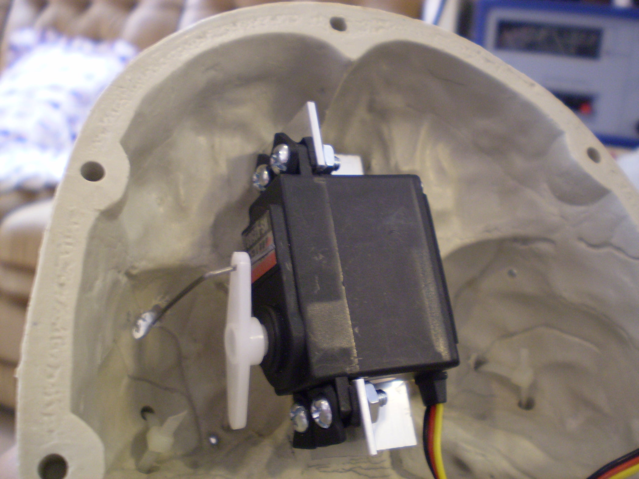 Improved "Scary Terry" Talking Skull Servo Bracket 5 Steps