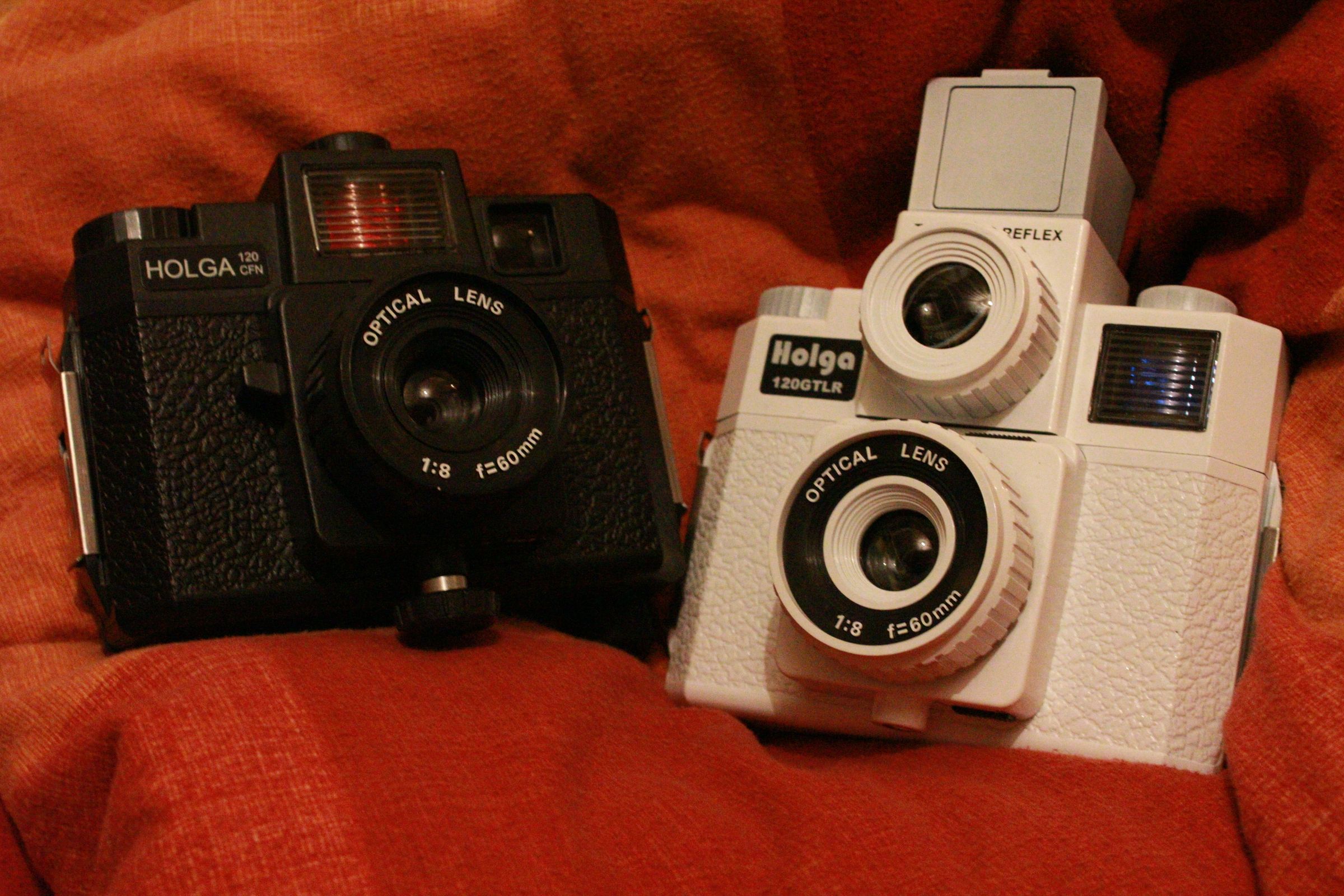 Holga Design Tidy Up, Plus Bonus :-)how to Get Into a Holga!